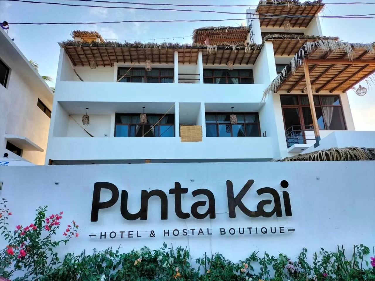 Property building in Punta Kai Hotel & Hostal