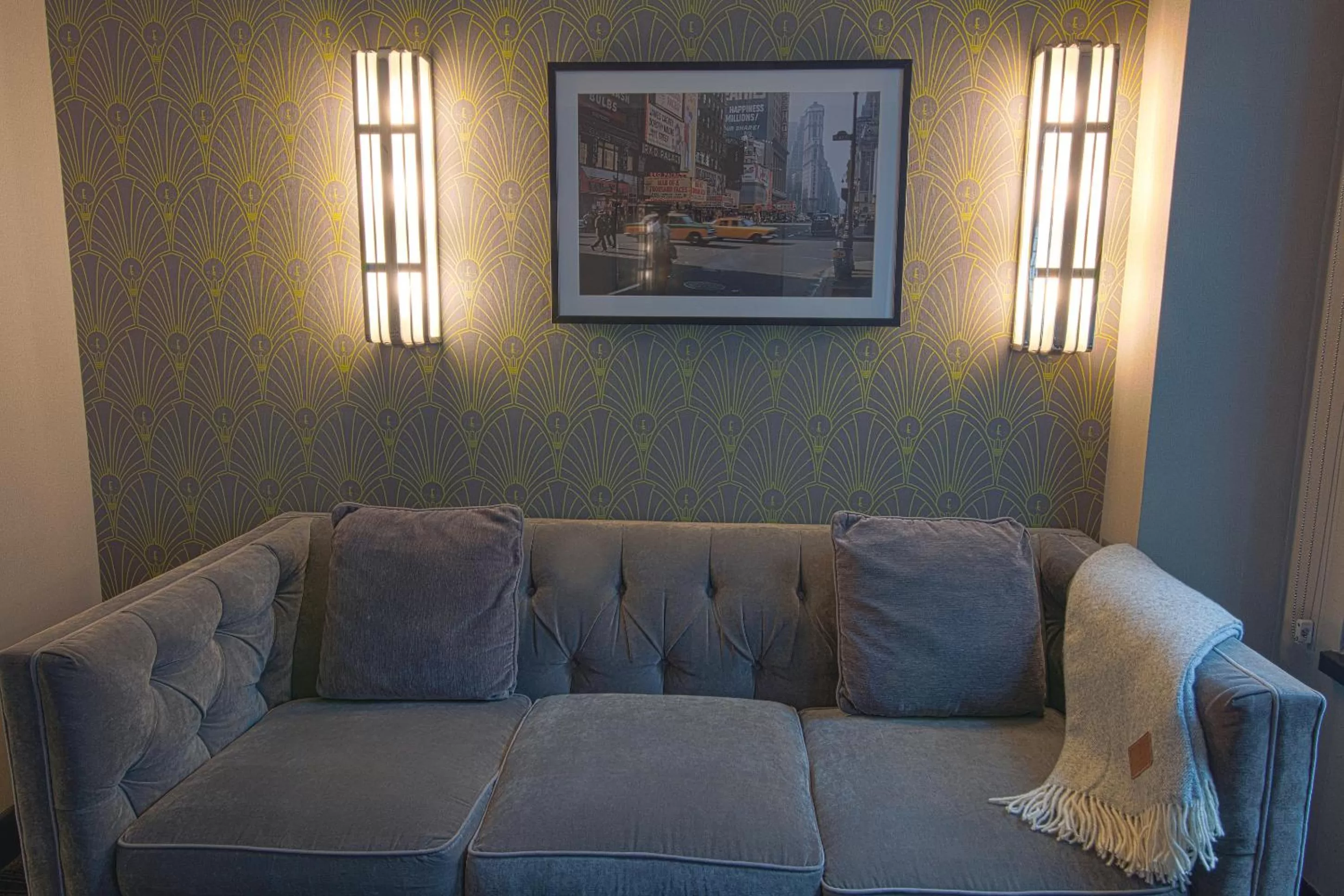 Living room in Hotel Edison Times Square