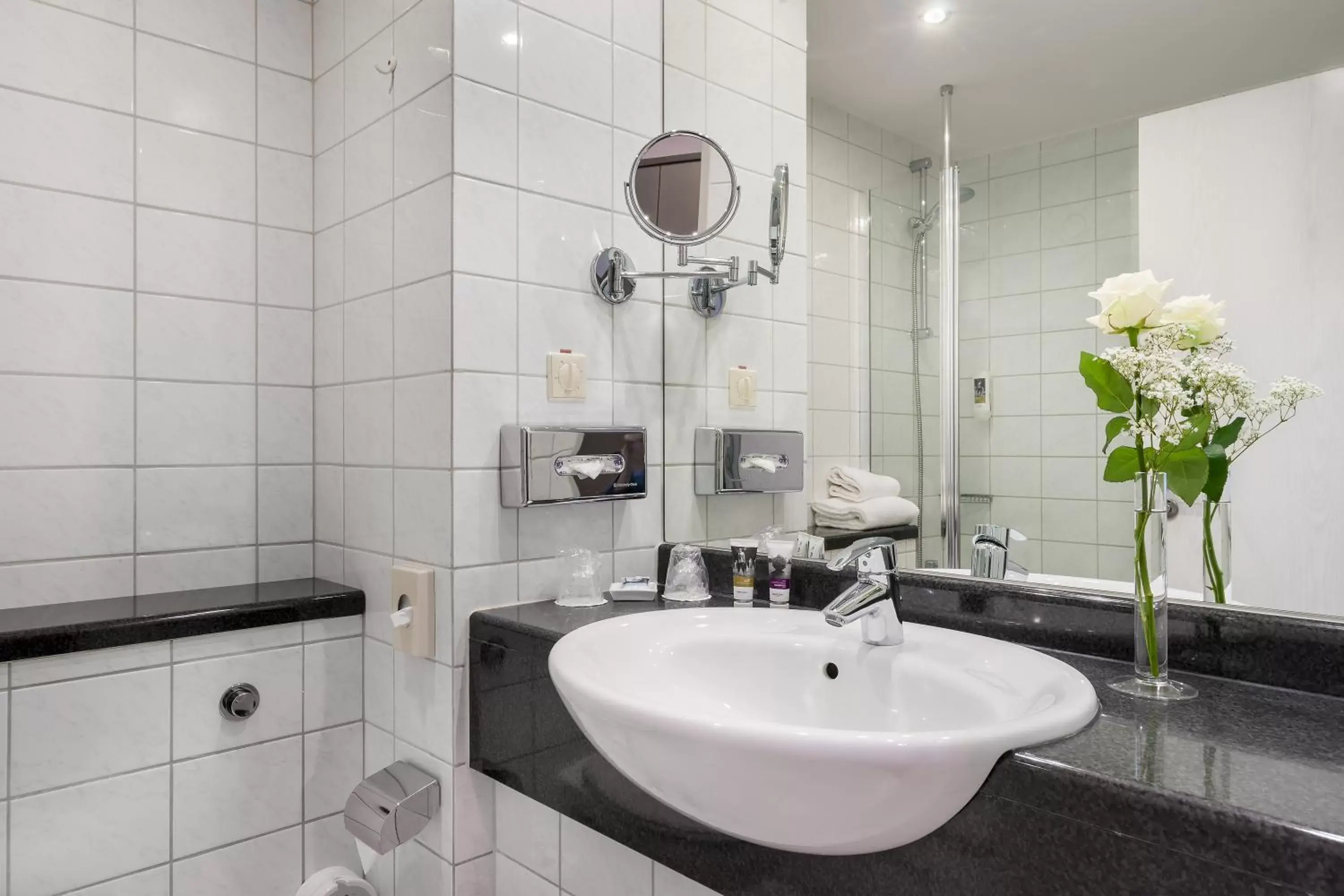 Photo of the whole room, Bathroom in Mercure Hotel Ingolstadt