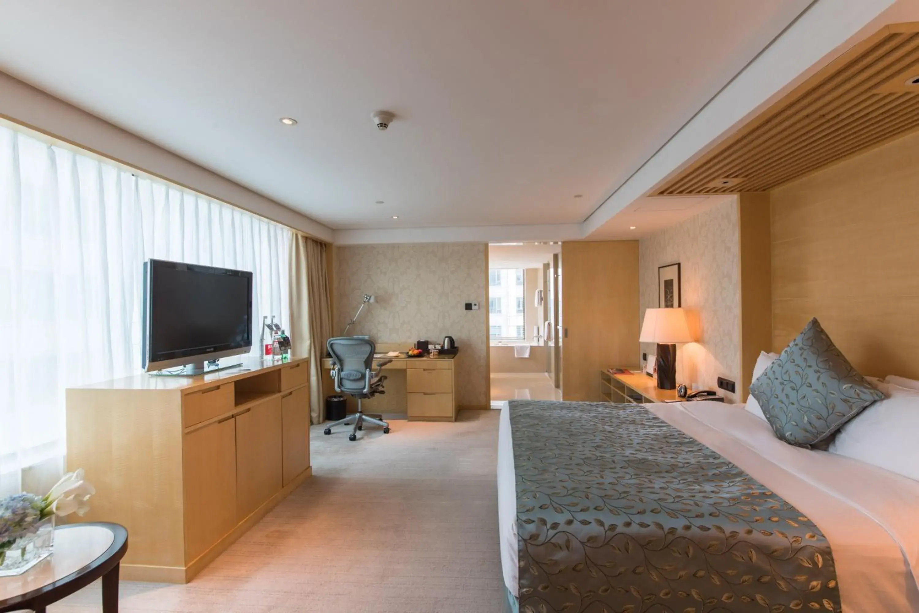 Hiking, TV/Entertainment Center in Marco Polo Wuhan Hotel