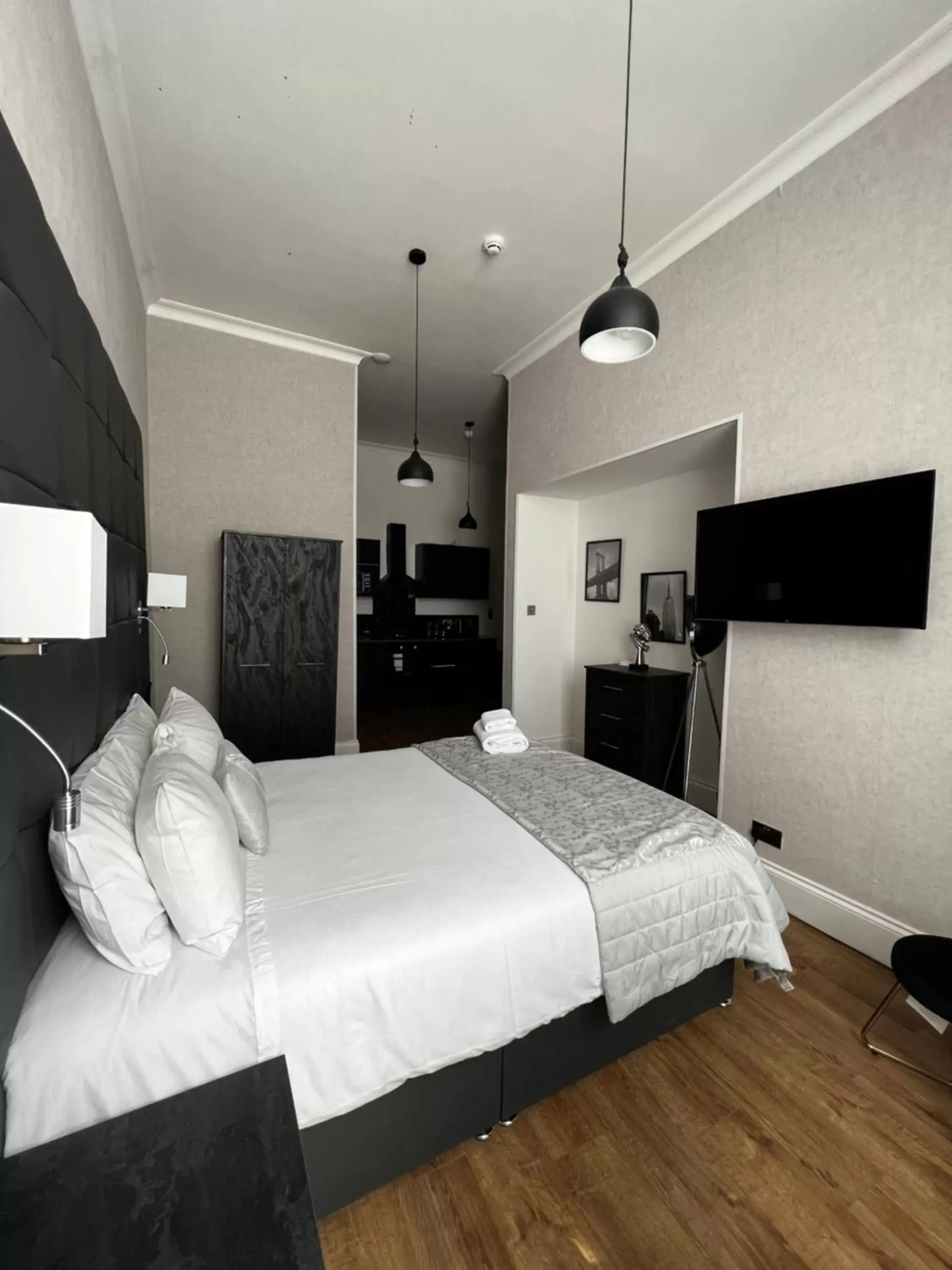 Bed in Amani Apartments - Glasgow City Centre