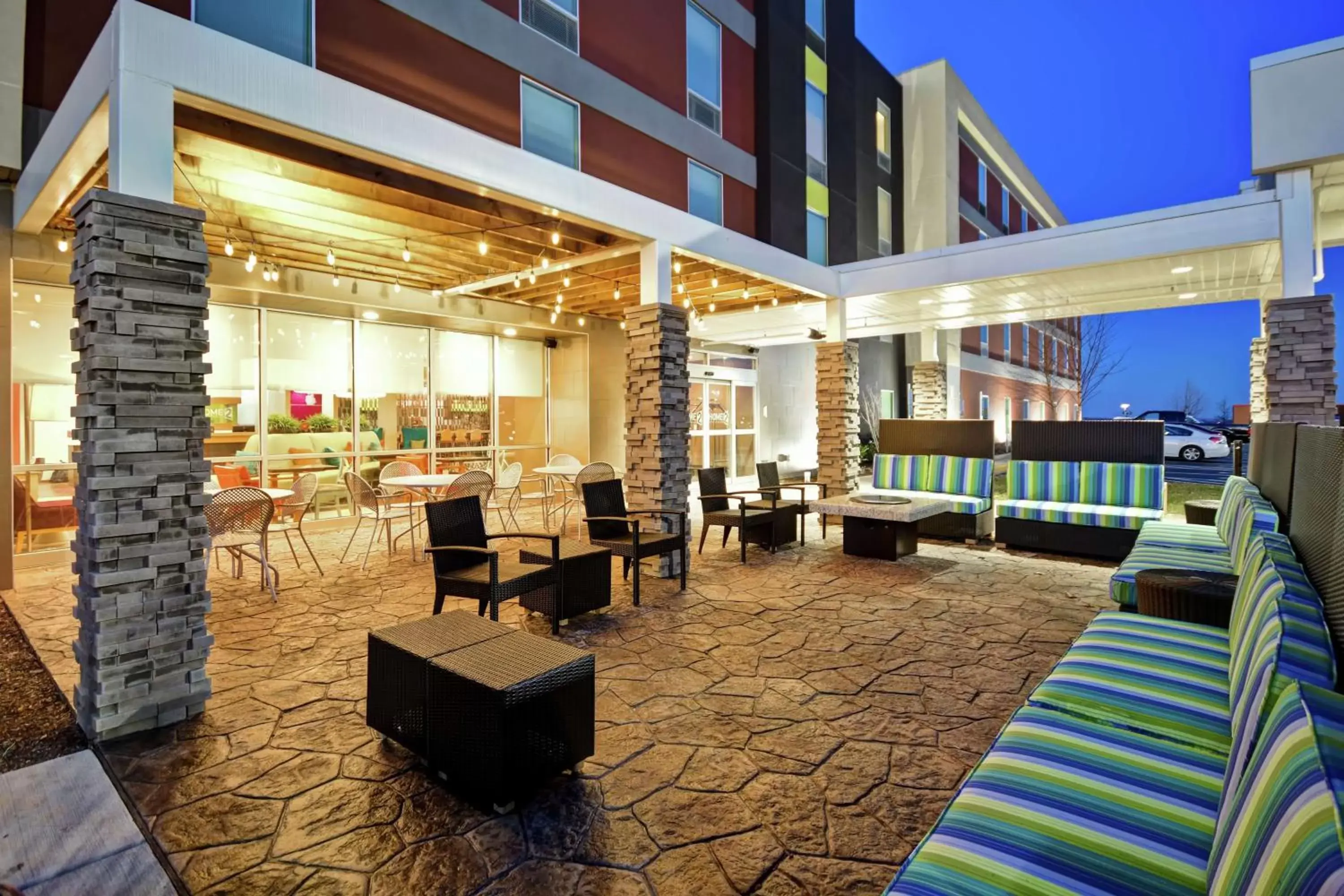 Patio, Restaurant/Places to Eat in Home2 Suites By Hilton Smyrna Nashville