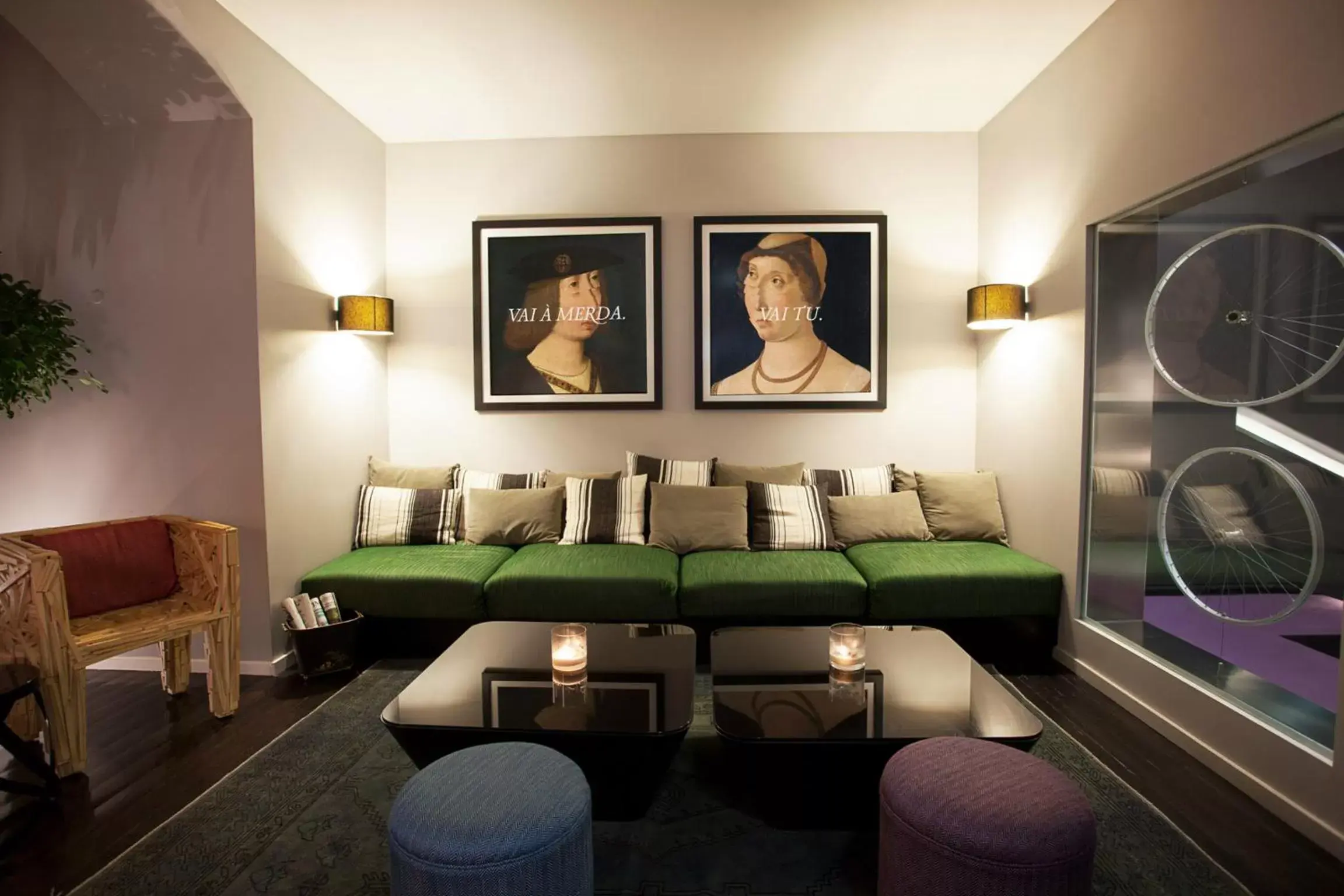 Communal lounge/ TV room, Lounge/Bar in Internacional Design Hotel