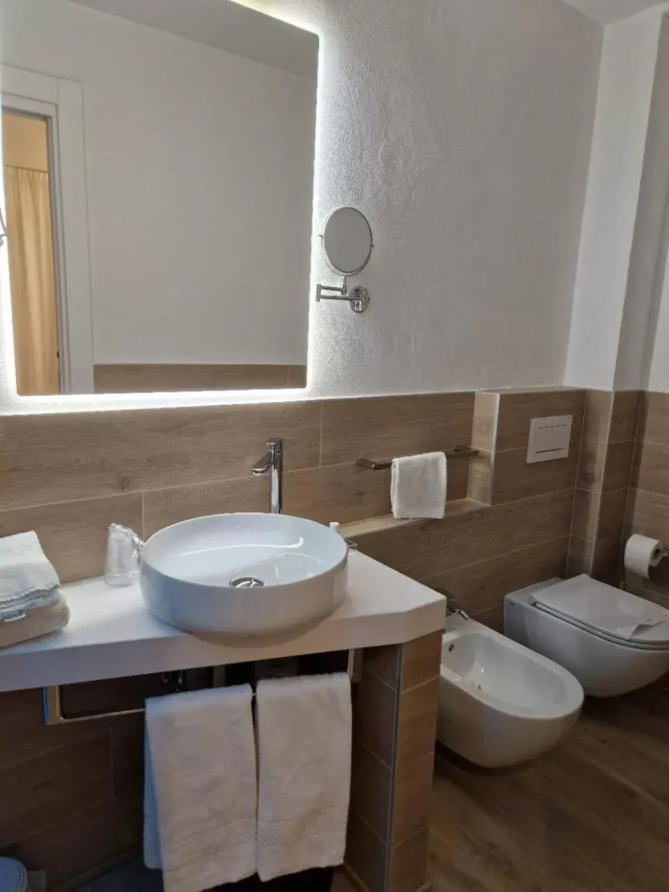 Bathroom in Albergo Cappello e Cadore