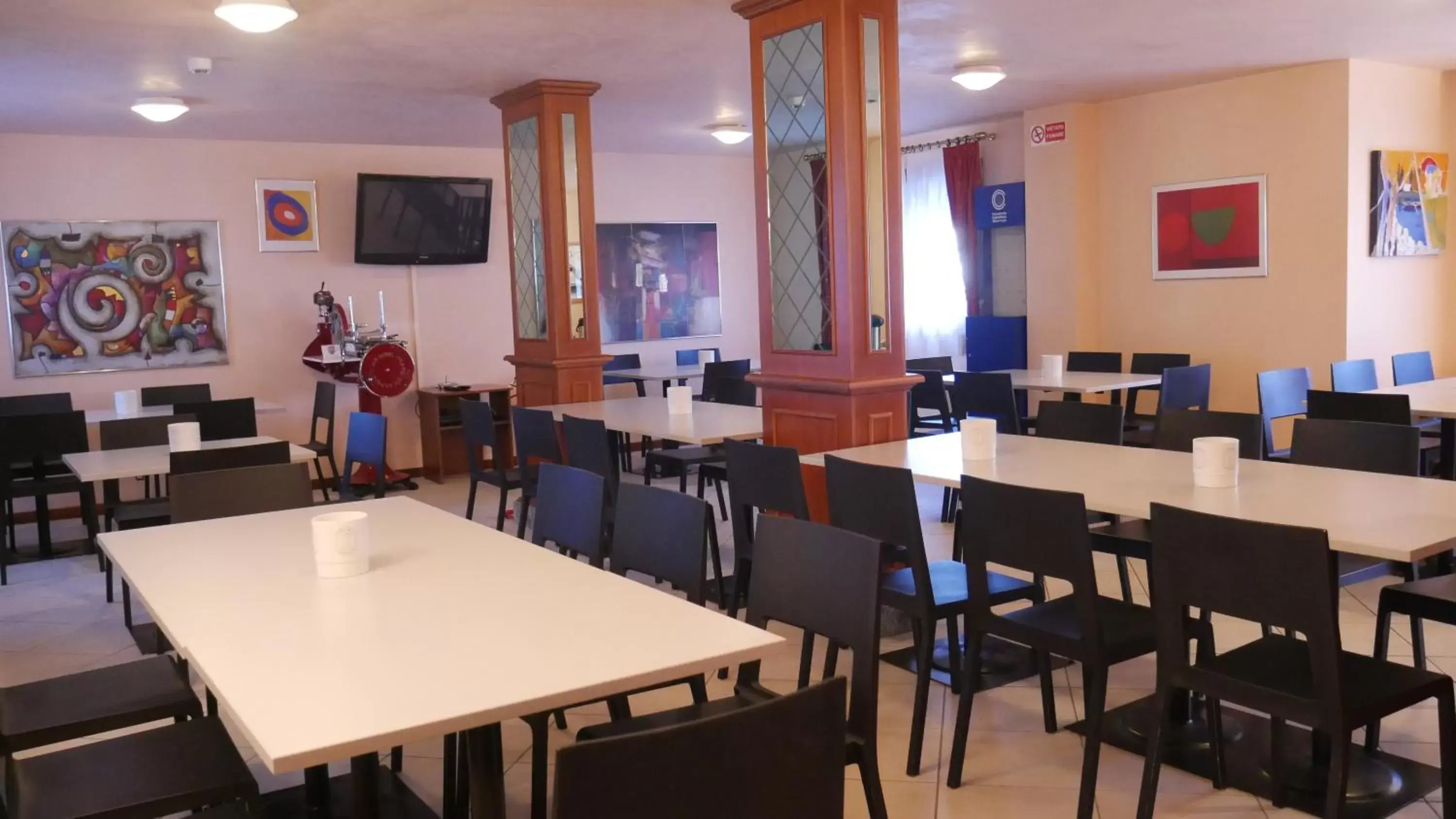 Lounge or bar, Restaurant/Places to Eat in hotel Vajont