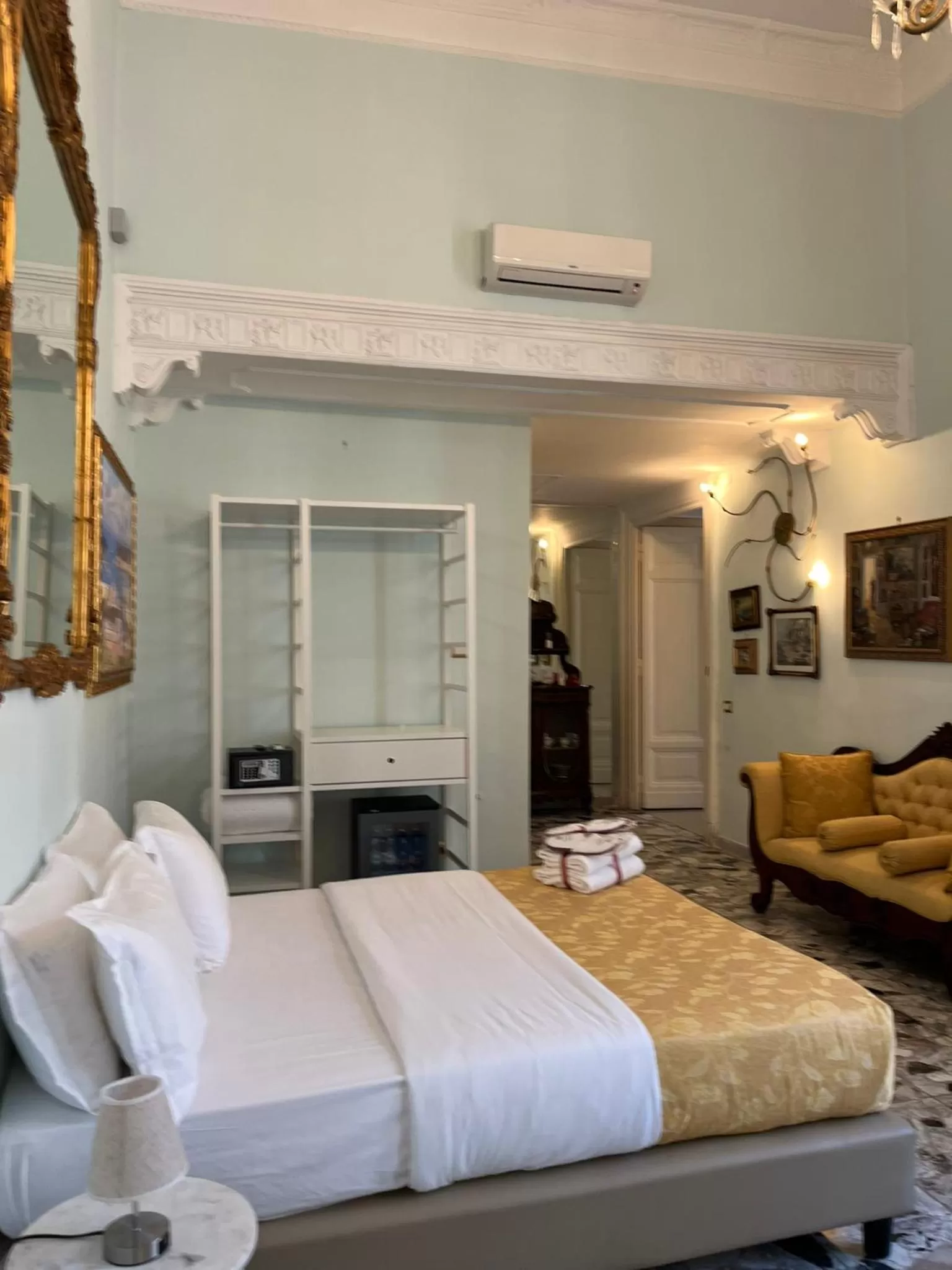 Photo of the whole room, Bed in B&B Art Suite Santa Brigida