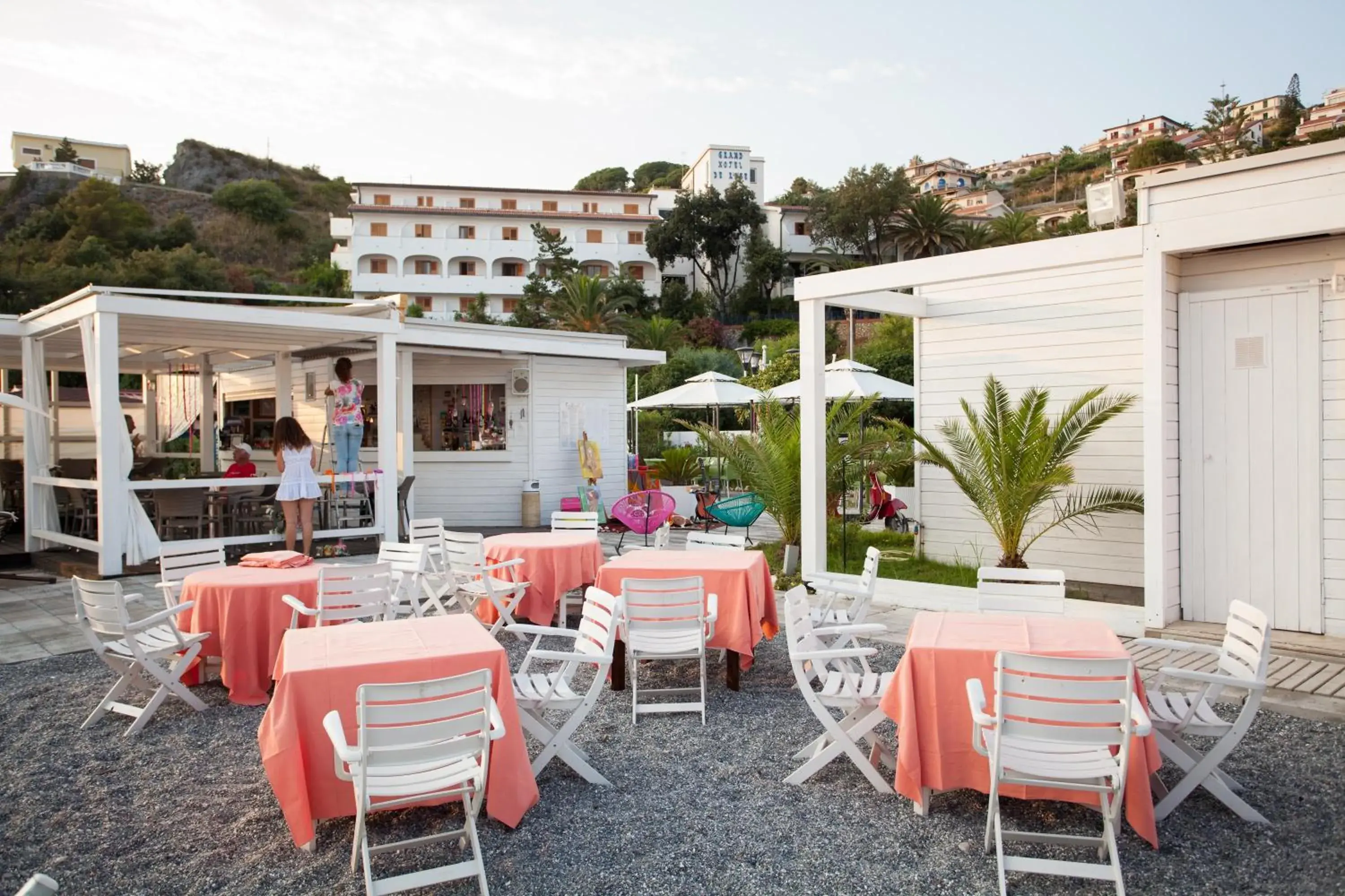 Seating area, Restaurant/Places to Eat in Grand Hotel De Rose