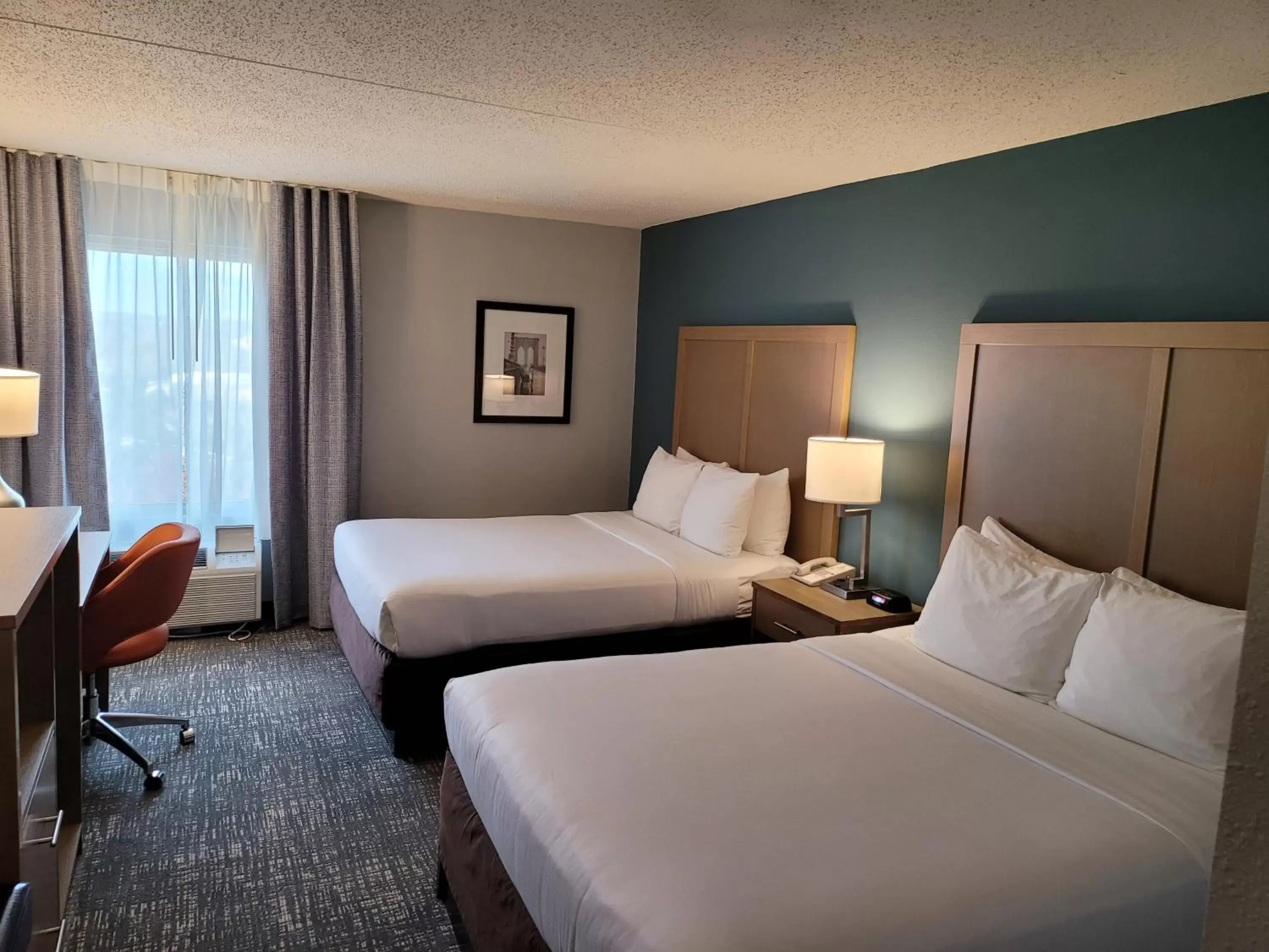 Bed in Comfort Inn & Suites Alexandria West