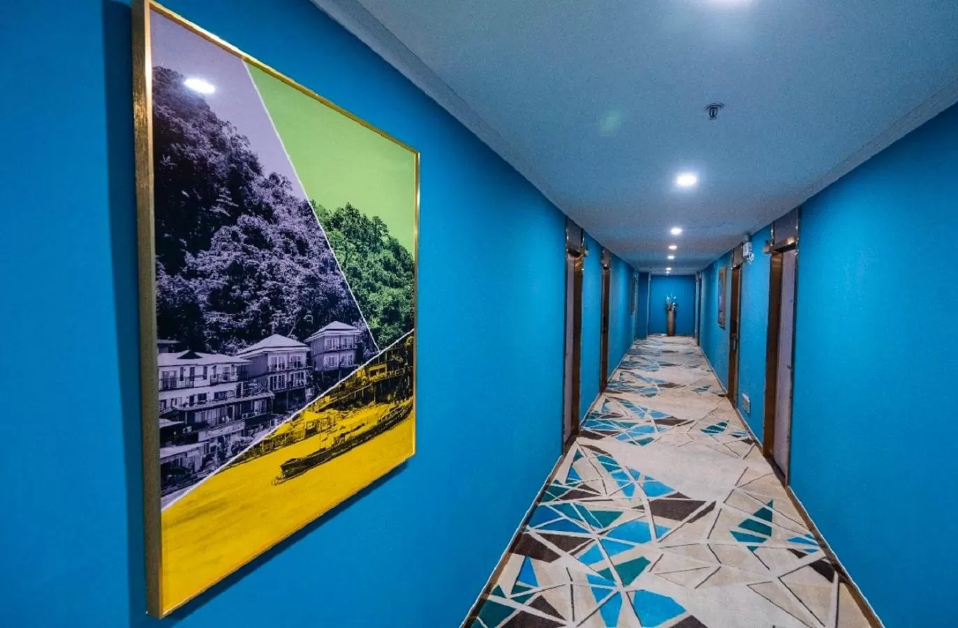 Property building in Sapphire Hotel Silom Bangkok