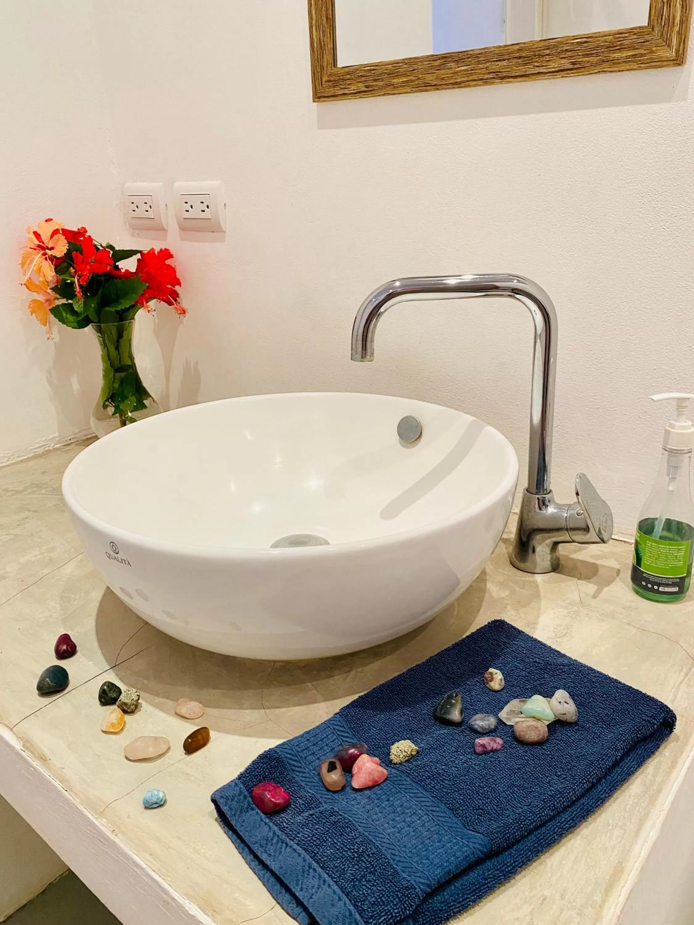 Bathroom in Antema Lodge Secteur Tamarindo, piscine, yoga, gym, jungle et paix