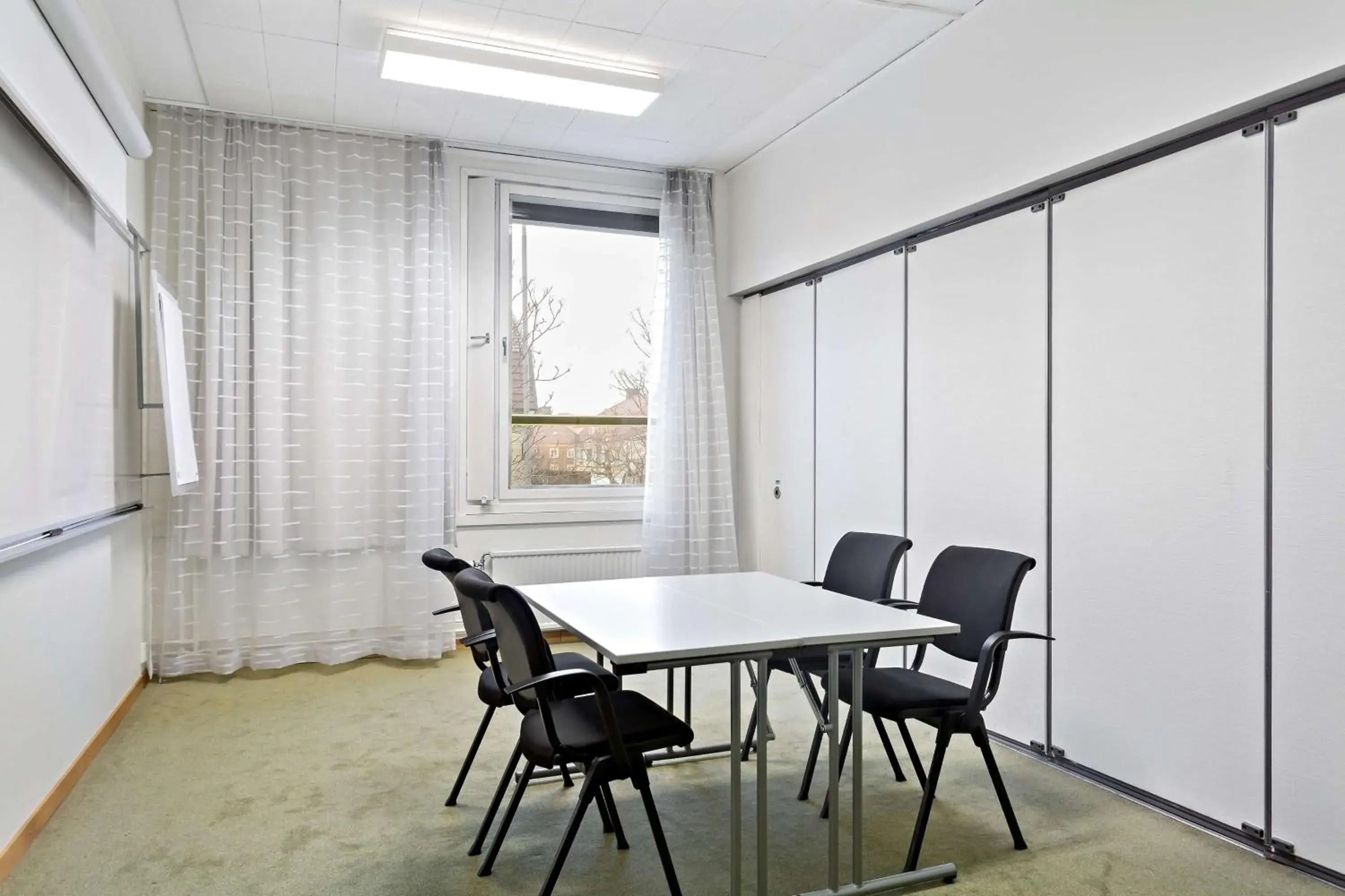 Meeting/conference room, Dining Area in Scandic Skogshöjd