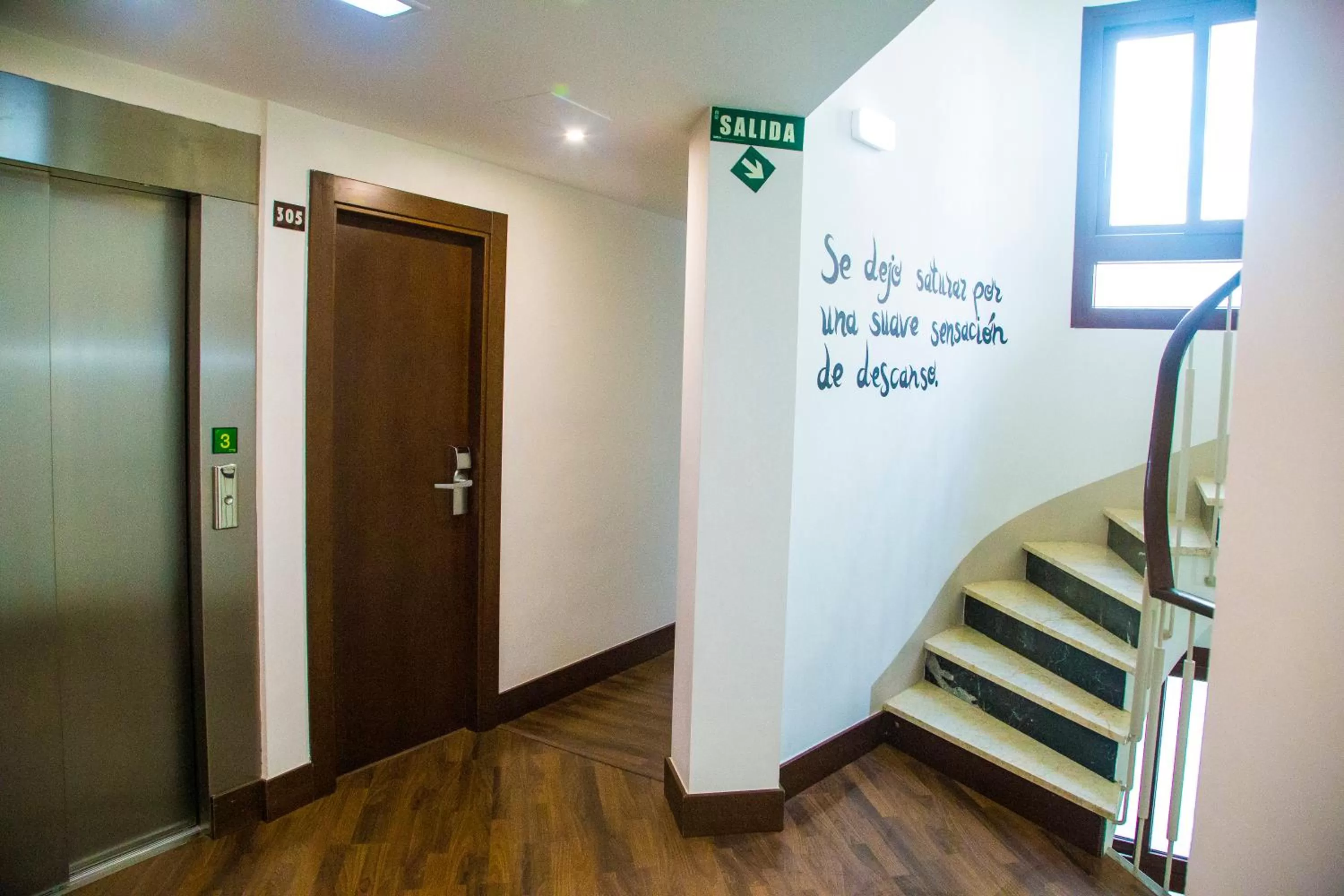 Text overlay in Cordoba Carpe Diem