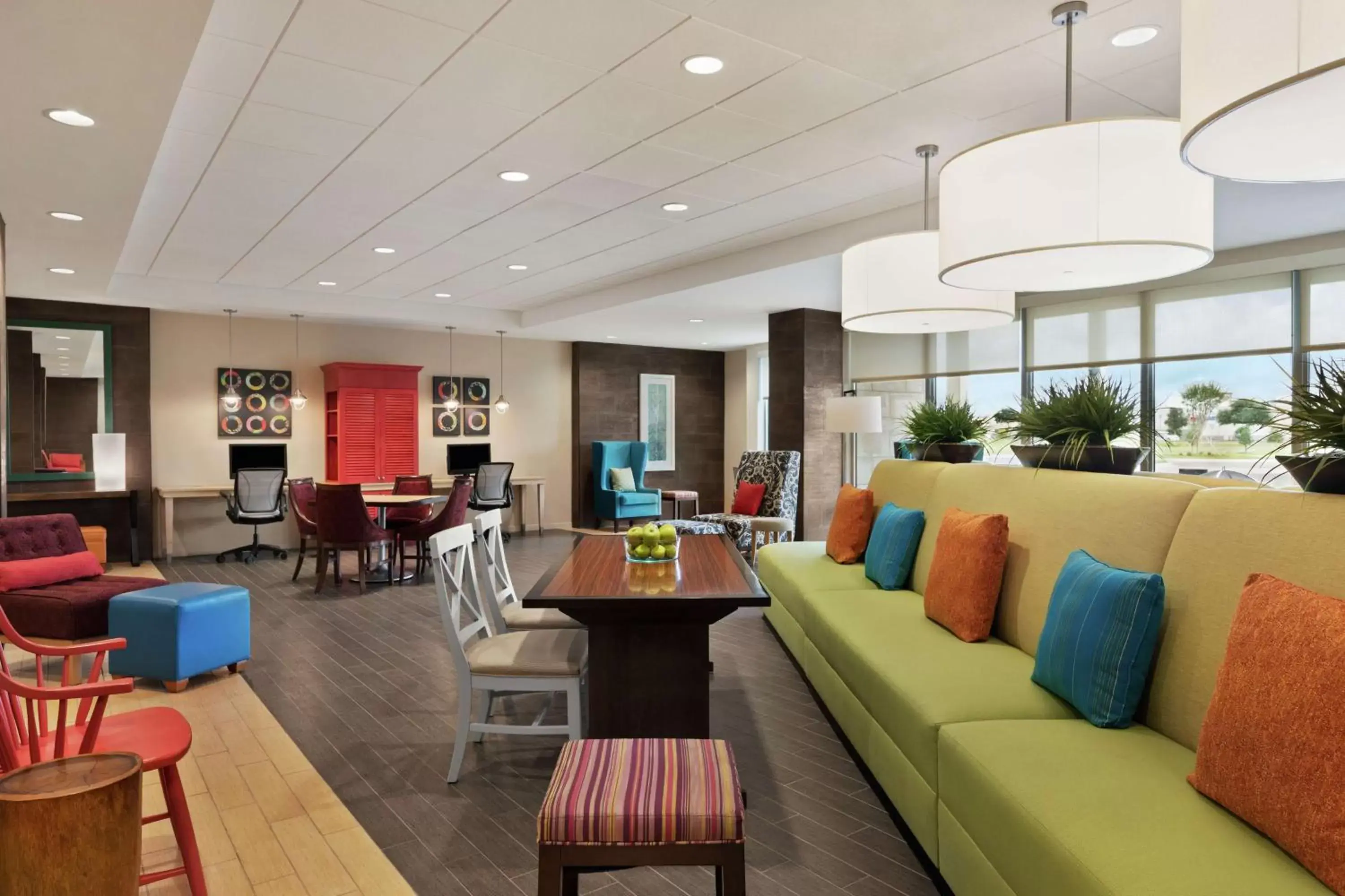 Lobby or reception in Home2 Suites By Hilton Savannah Airport