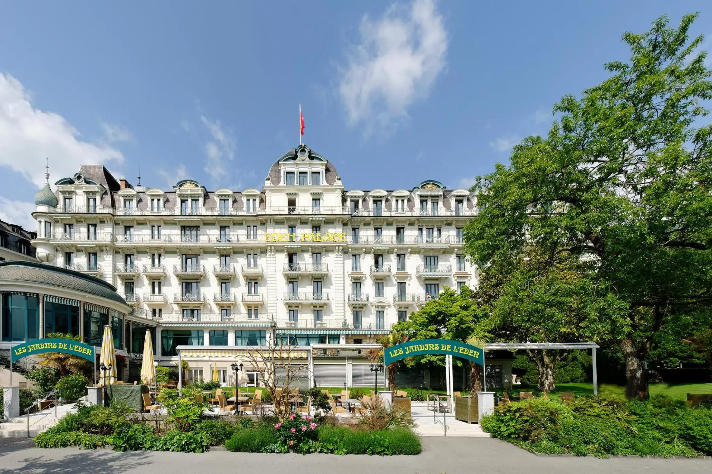 Facade/entrance, Property Building in Hotel Eden Palace au Lac