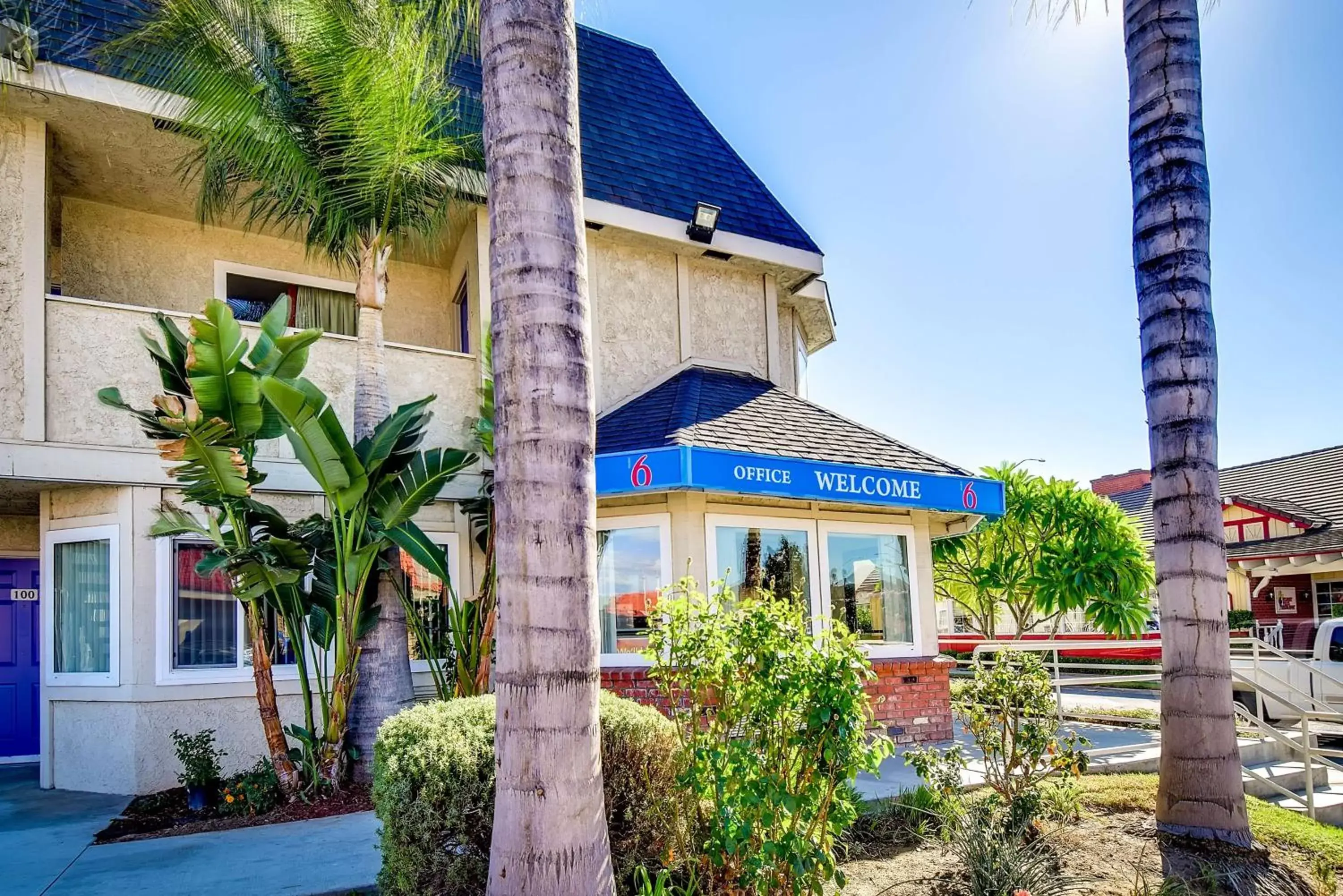 Property building, Facade/Entrance in Motel 6-Riverside, CA - South