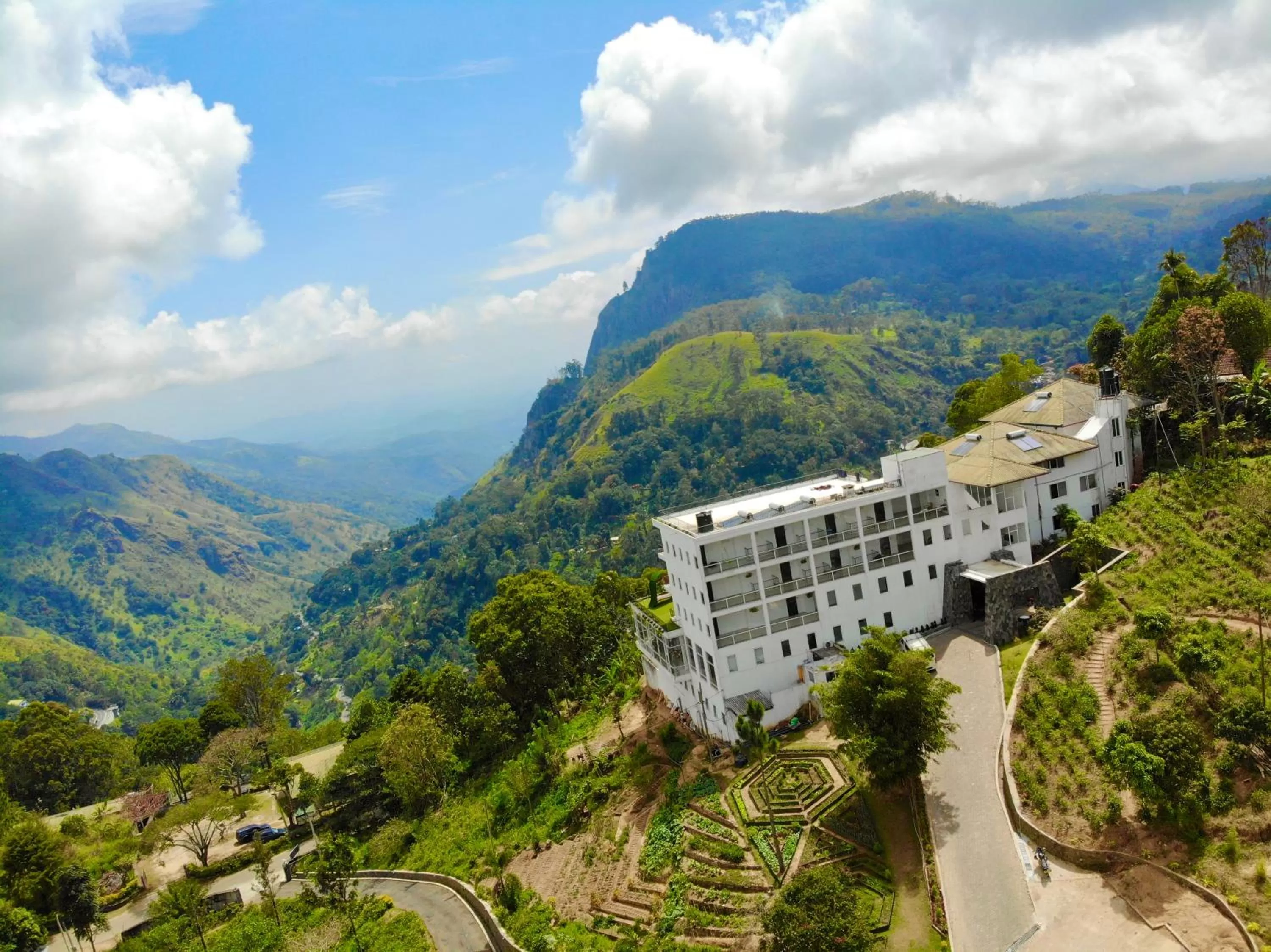 Property building, Bird's-eye View in Heaven's Edge By EHI