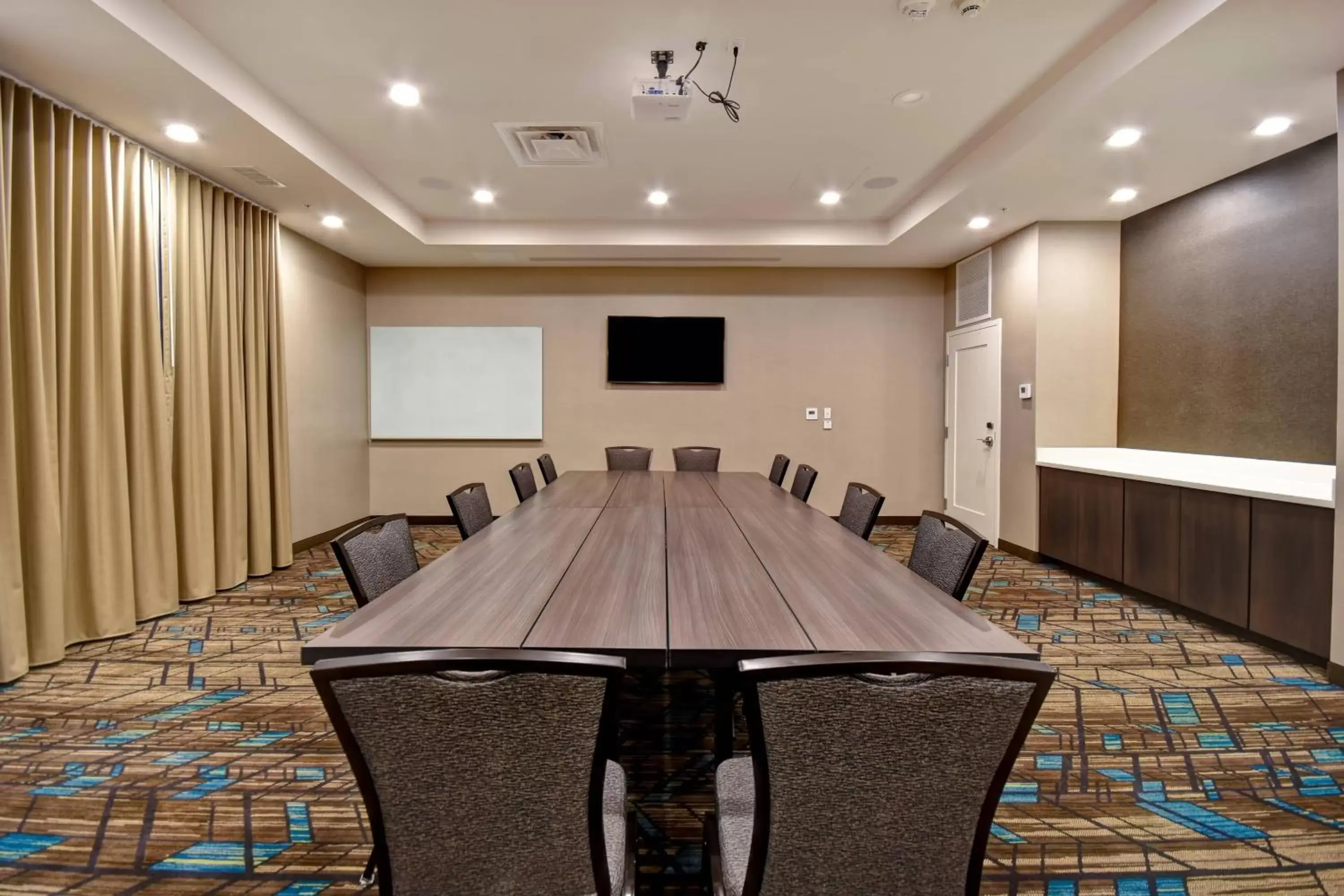 Meeting/conference room in Residence Inn by Marriott Cincinnati Northeast/Mason