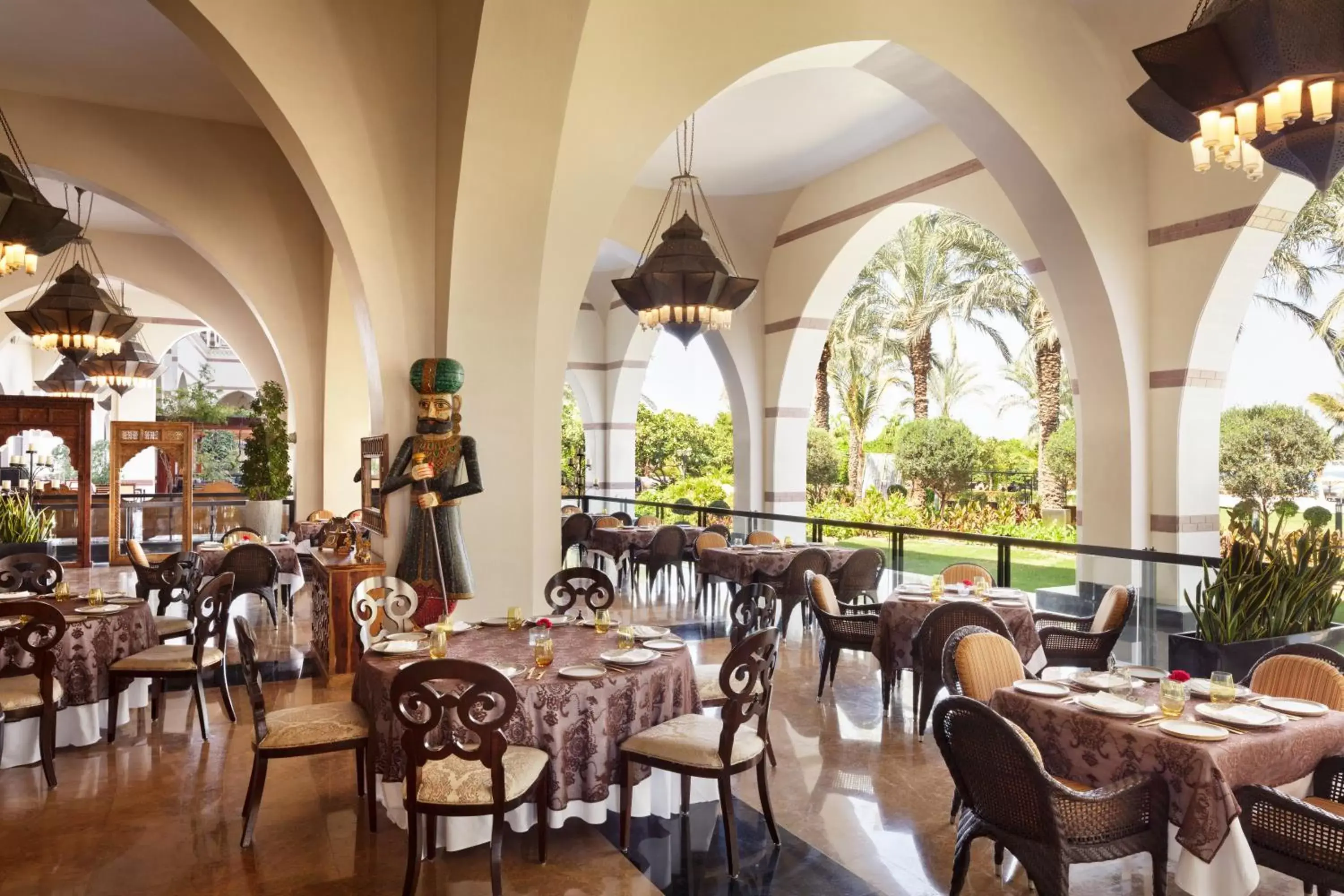 Restaurant/Places to Eat in Jumeirah Zabeel Saray