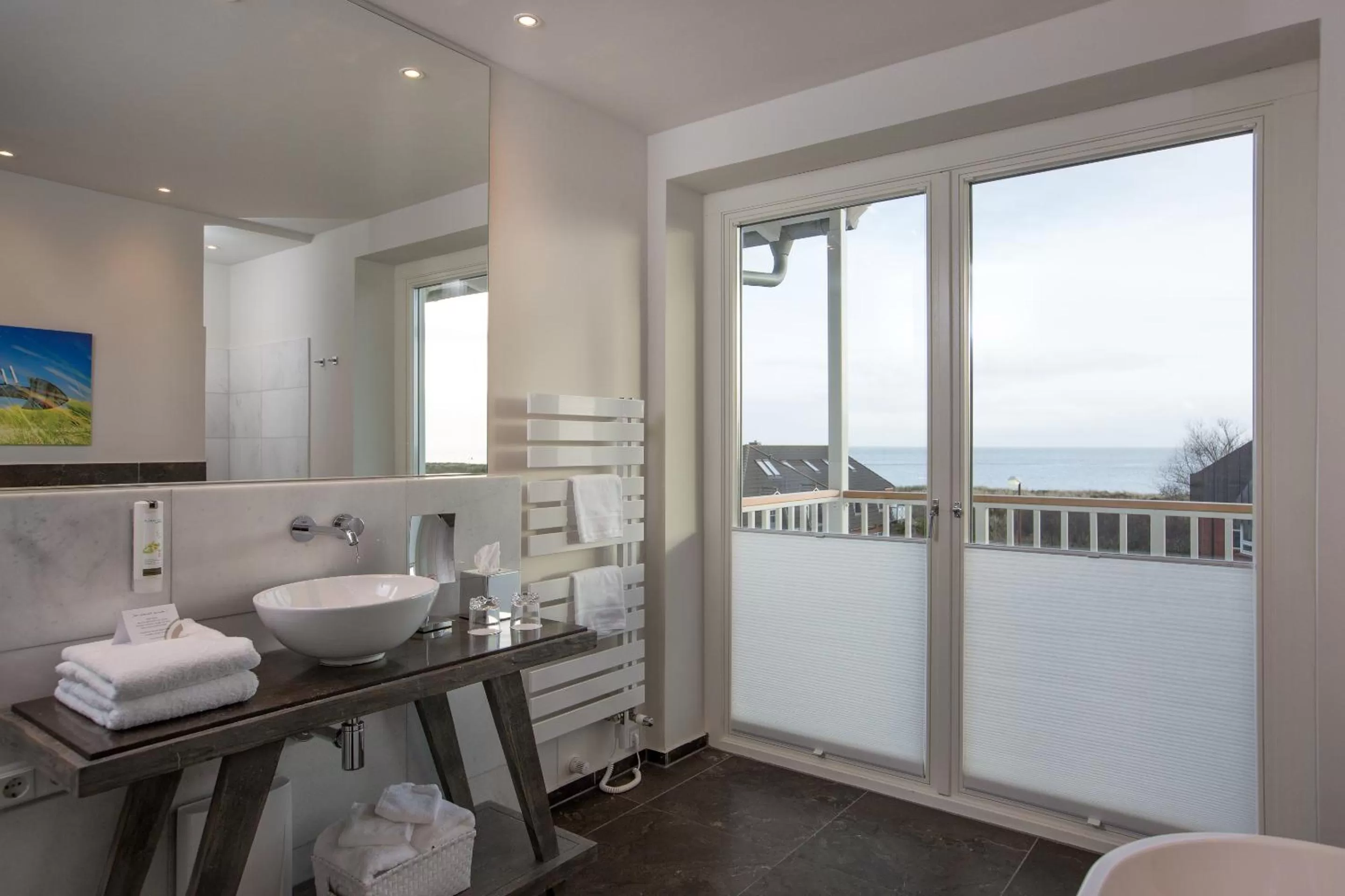 Toilet in Easy Living