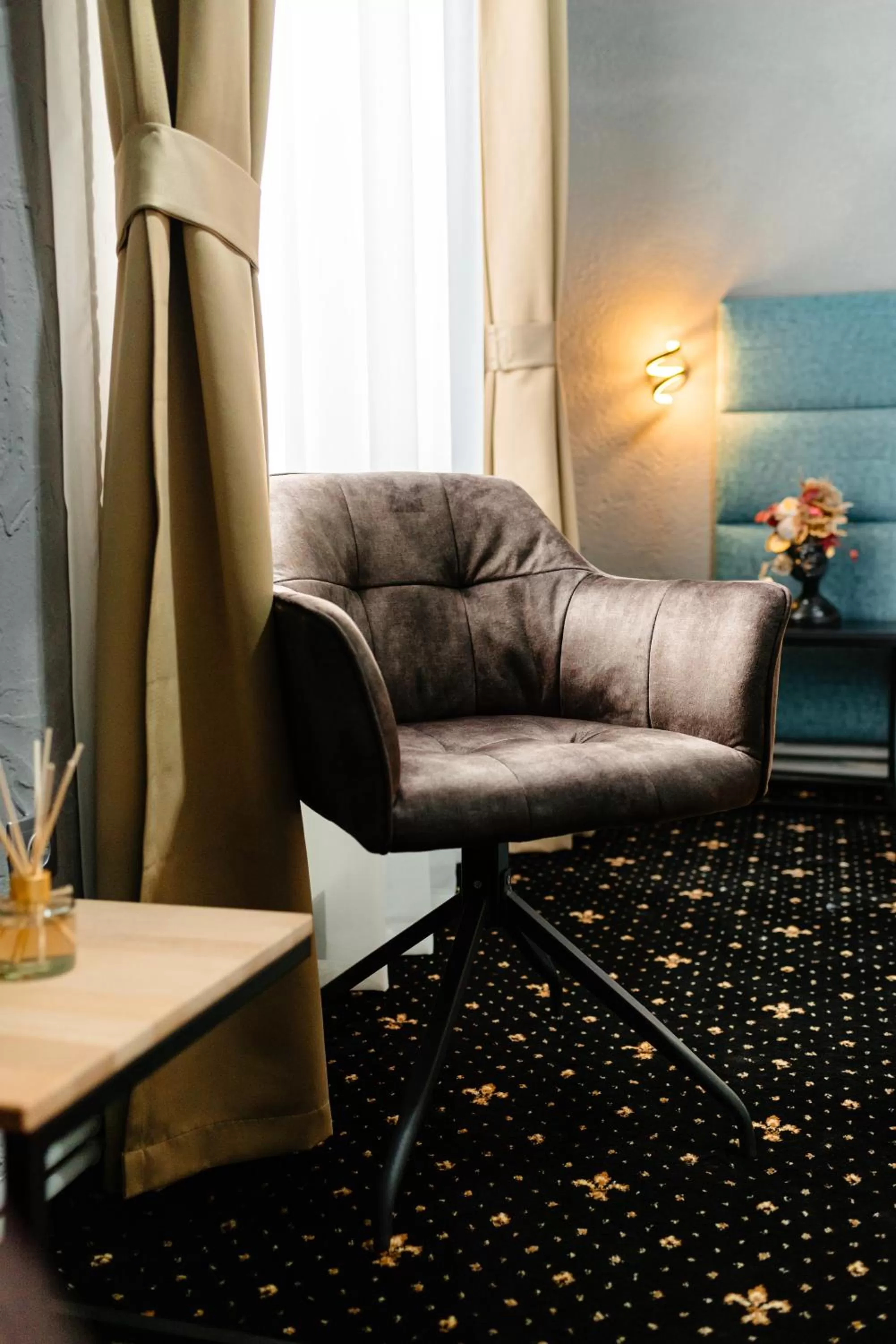 Seating area in Palace Bulevard Inn