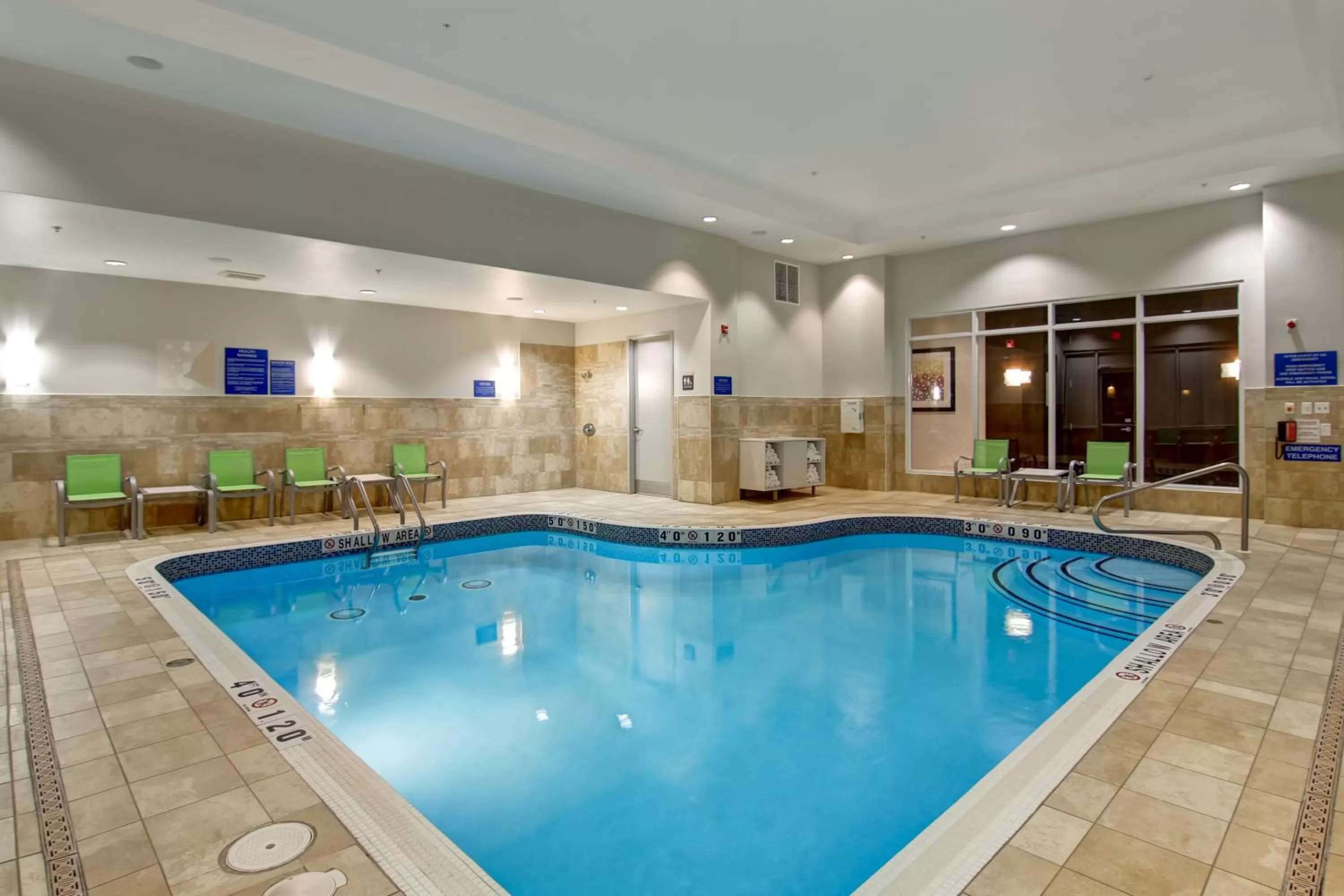 Swimming pool in Holiday Inn Express Hotel & Suites Toronto - Markham by IHG