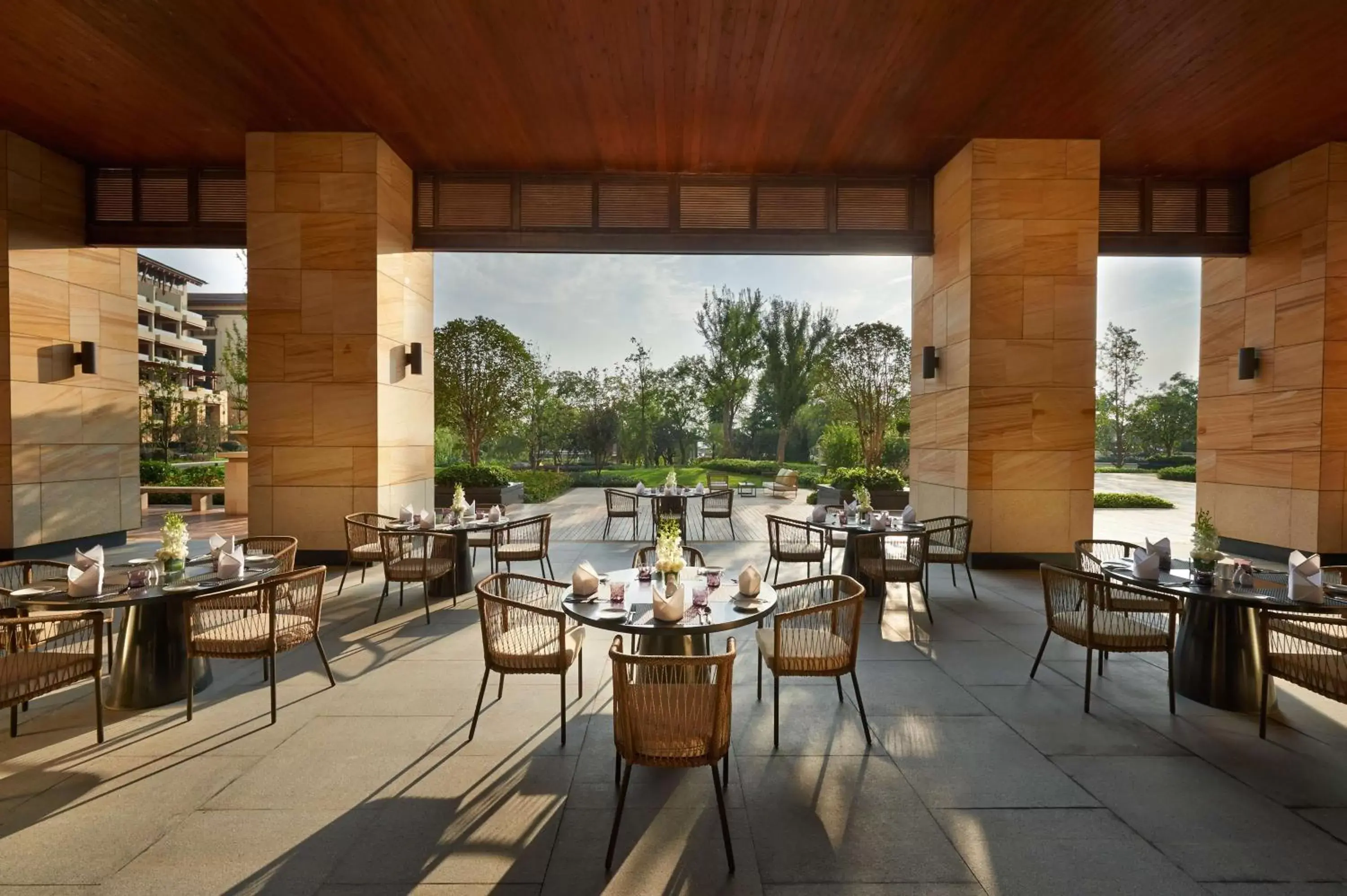 Restaurant/places to eat in Hilton Wuhan Optics Valley Restaurant/places to eat in Hilton Wuhan Optics Valley
