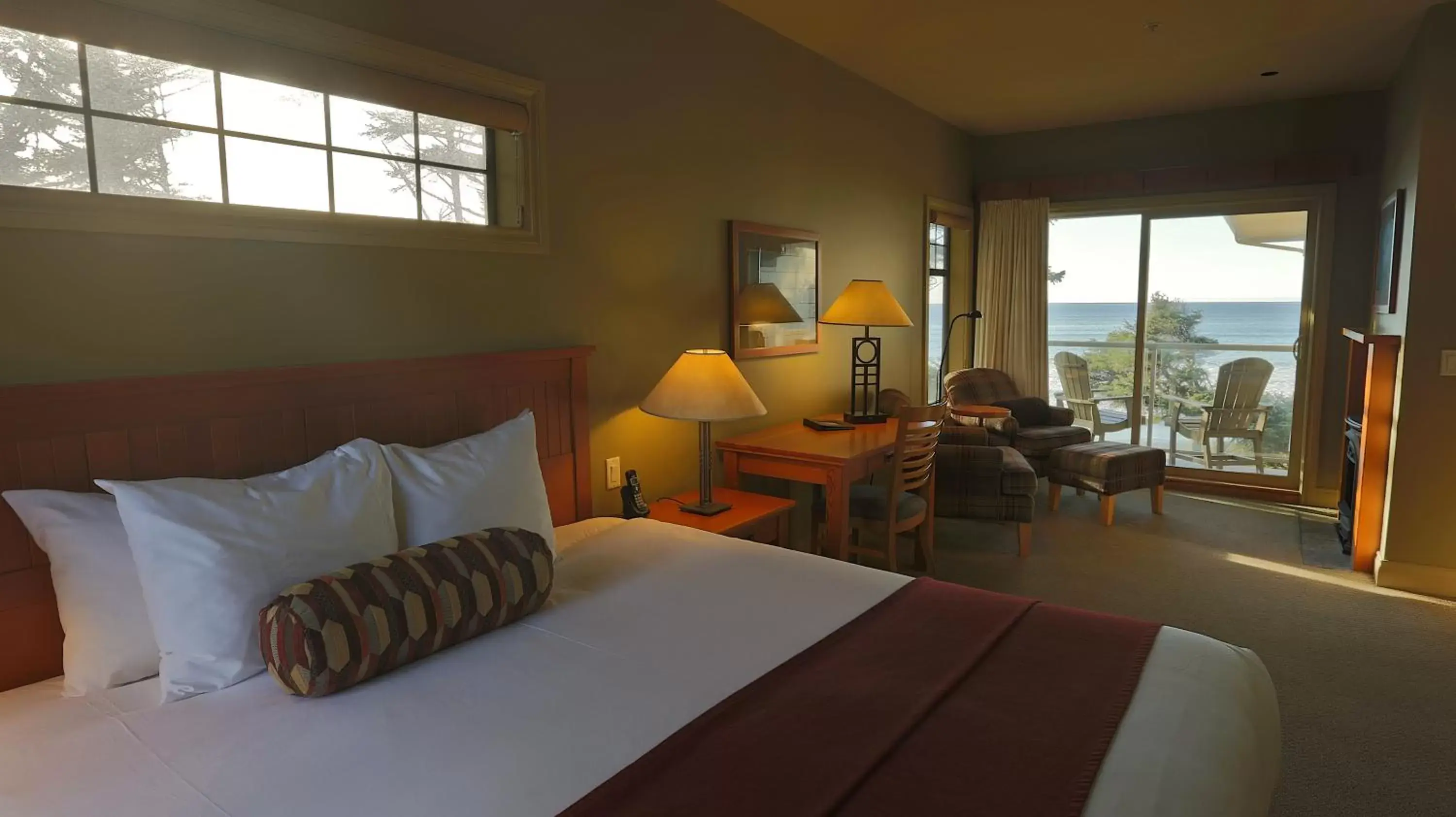 Bed in Long Beach Lodge Resort
