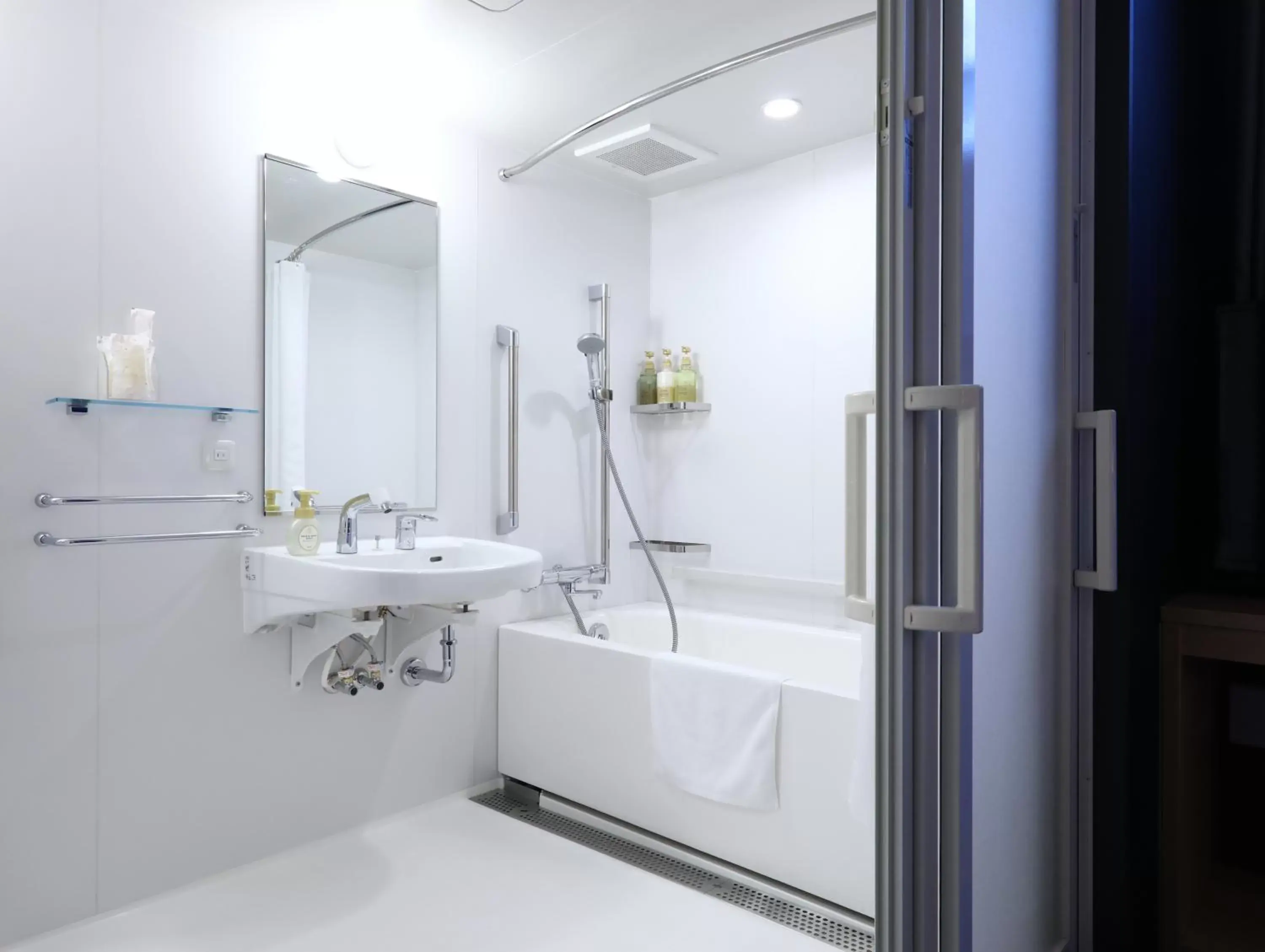 Facility for disabled guests, Bathroom in Hotel Wing International Kyoto - Shijo Karasuma
