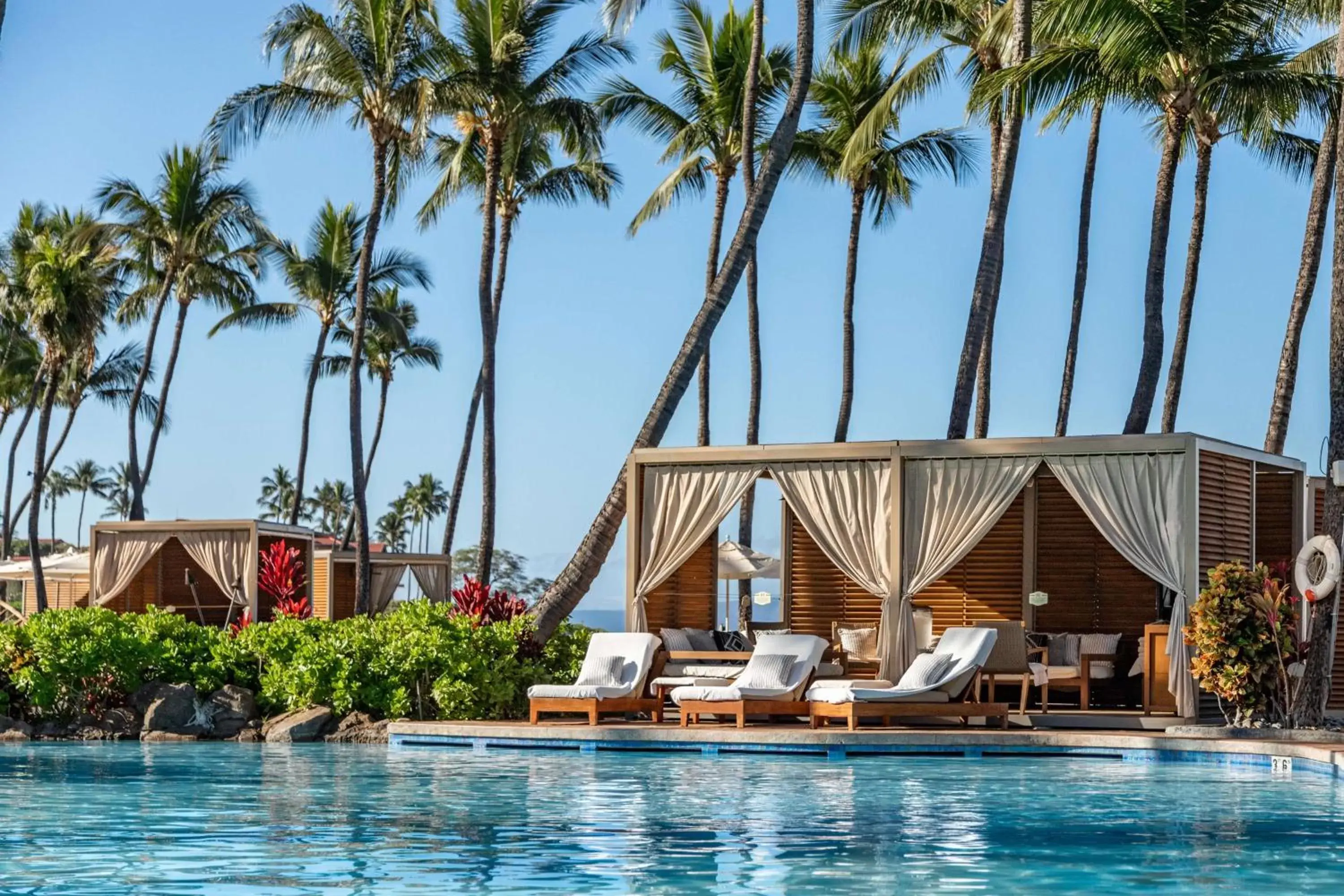 Pool view, Swimming Pool in Grand Wailea Resort Hotel & Spa, A Waldorf Astoria Resort