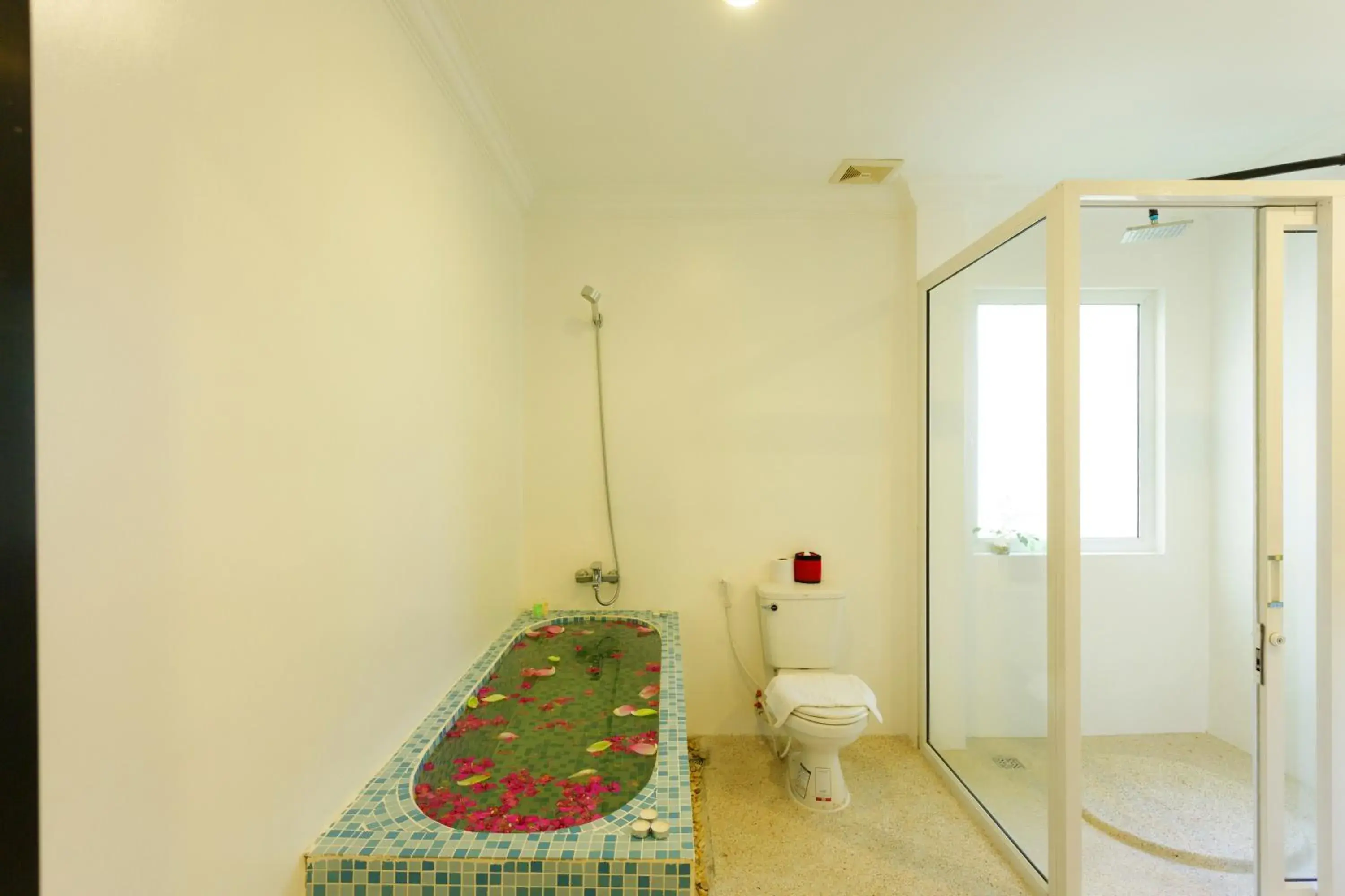 Bathroom in La Residence Watbo Hotel