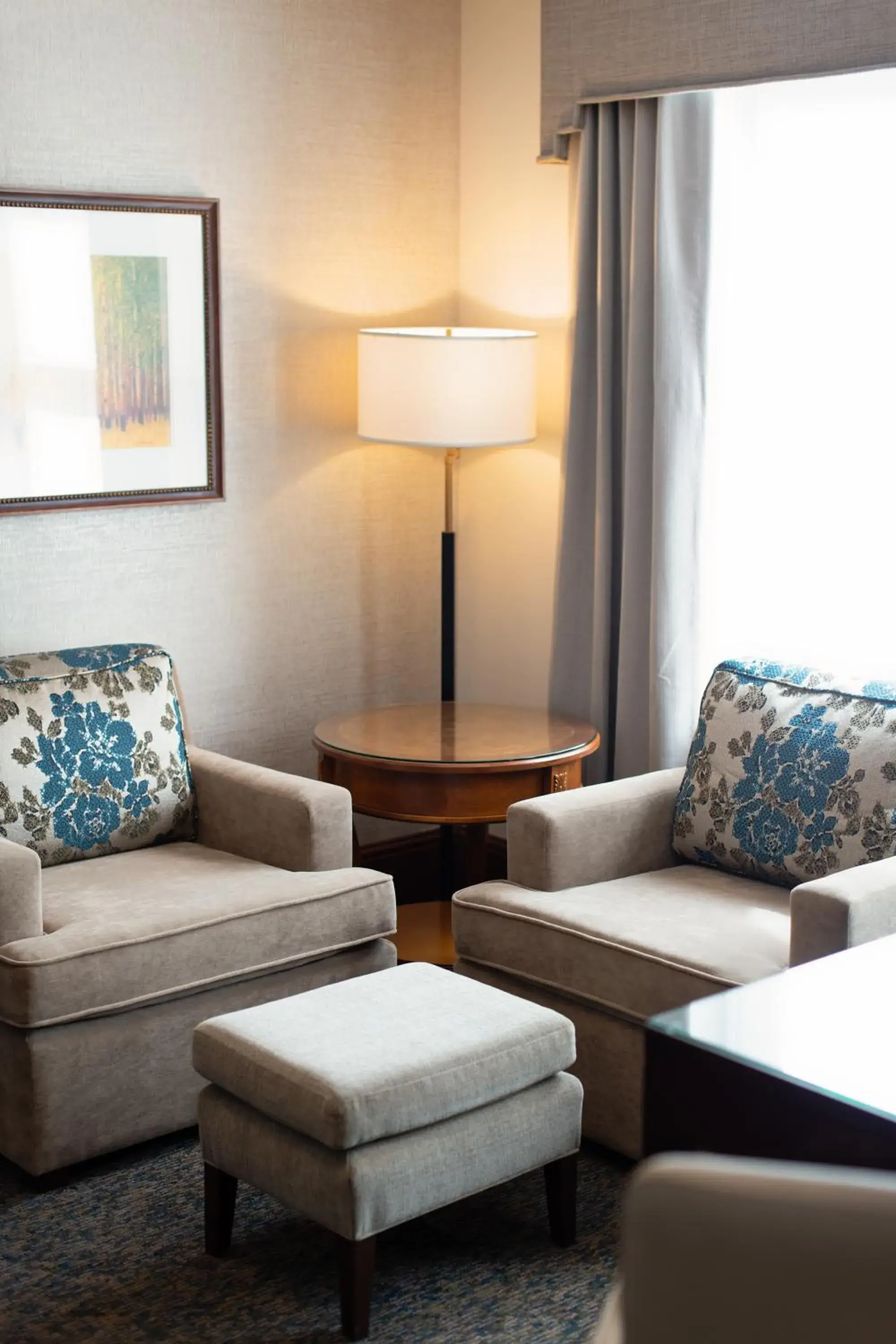 Living room, Seating Area in The Towers at The Kahler Grand