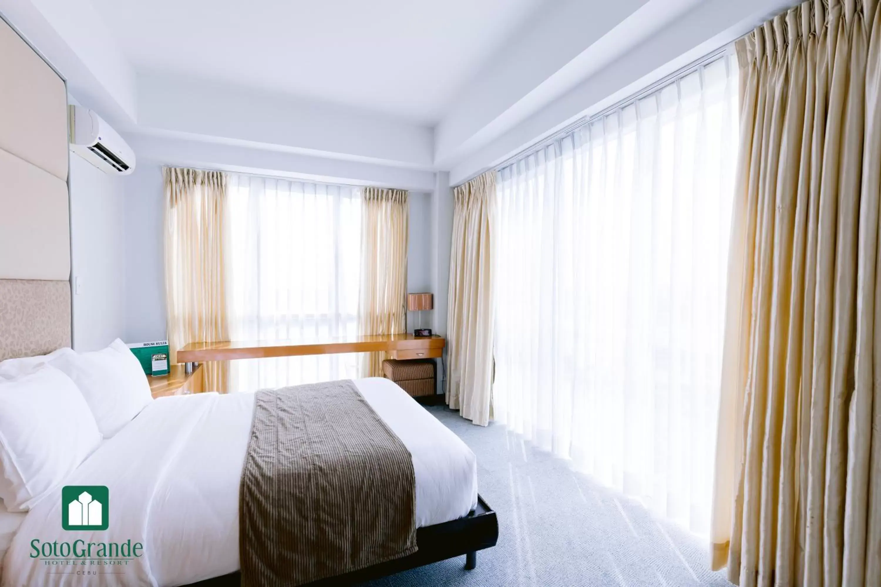 Bedroom, Bed in Sotogrande Hotel and Resort