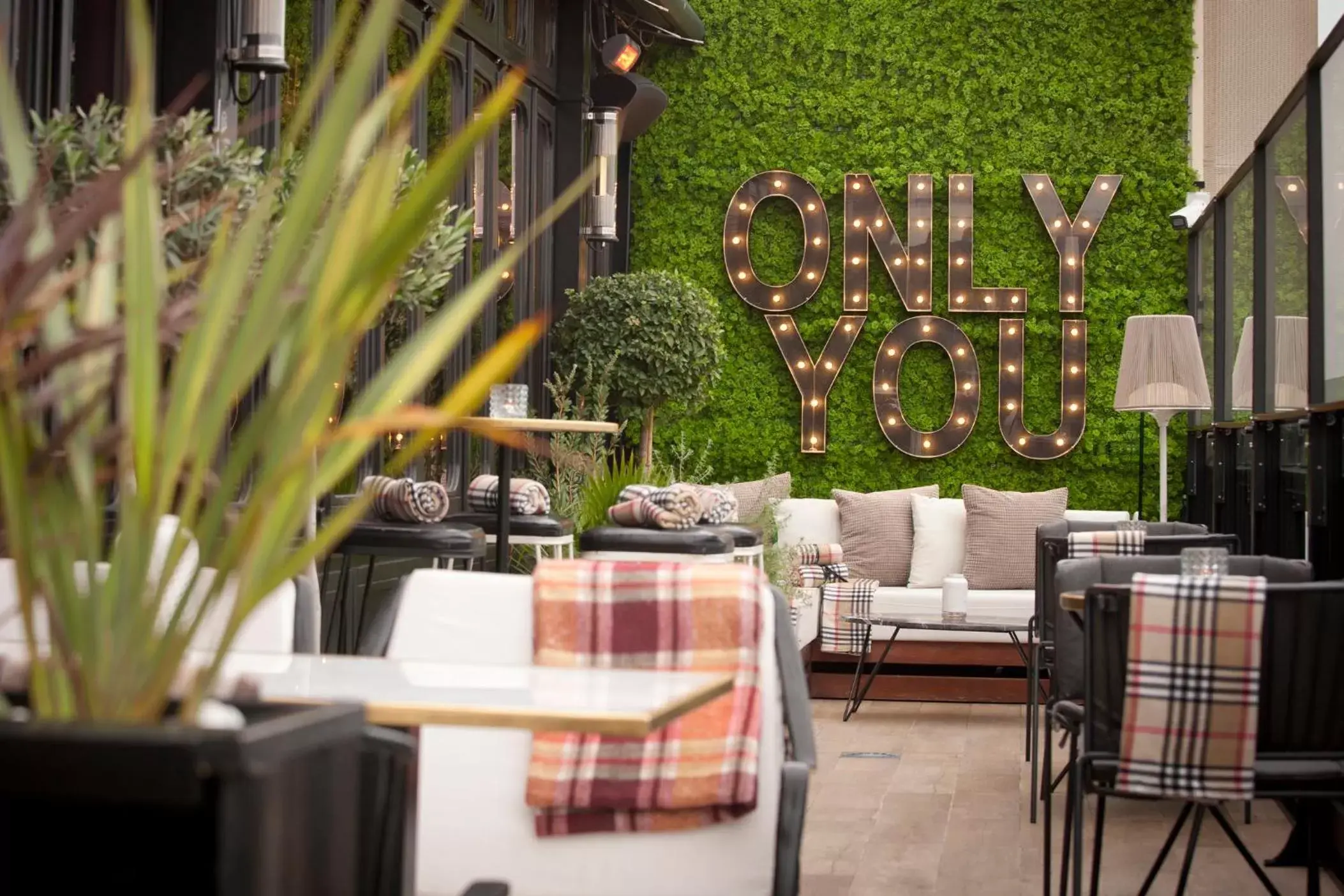 Restaurant/places to eat in Only YOU Hotel Atocha