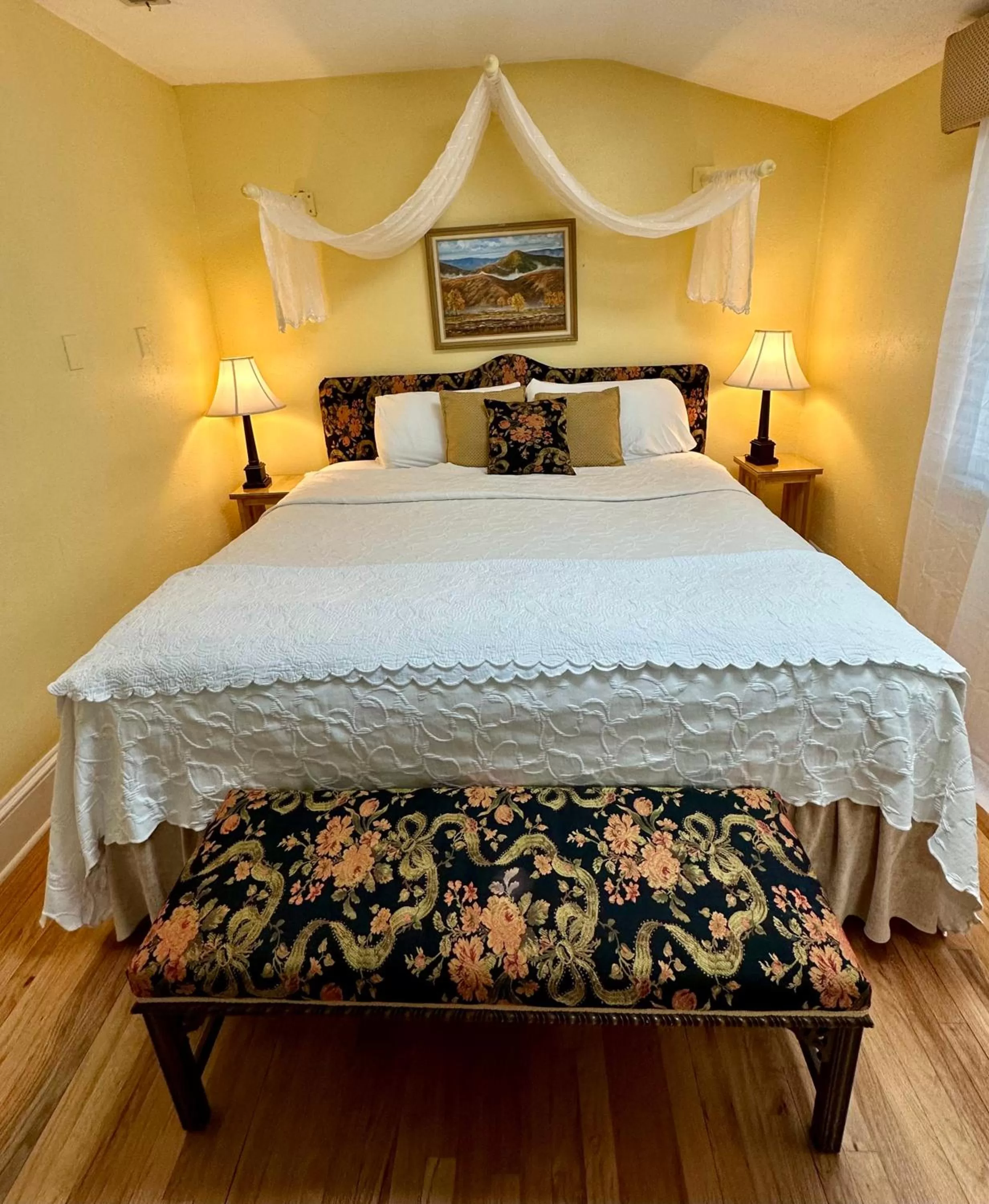 Bed in Red Rocker Inn