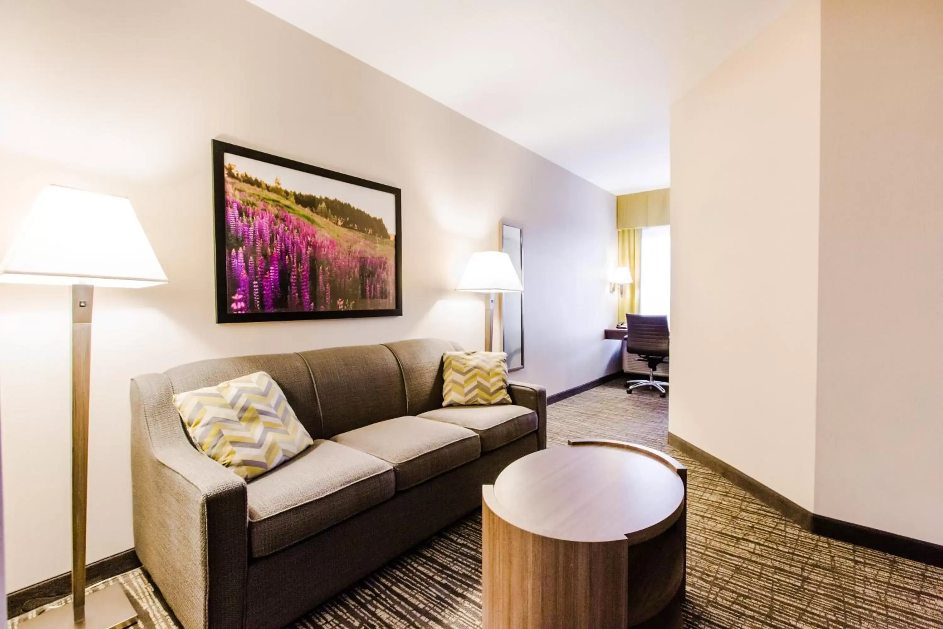 Photo of the whole room, Seating Area in Candlewood Suites West Edmonton - Mall Area, an IHG Hotel