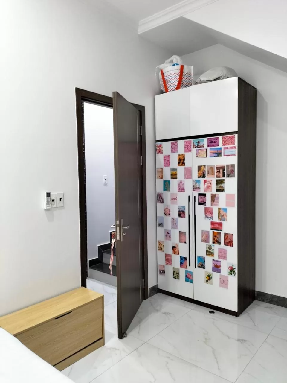 wardrobe in The Flamboyant #StayWork Vinhomes Marina