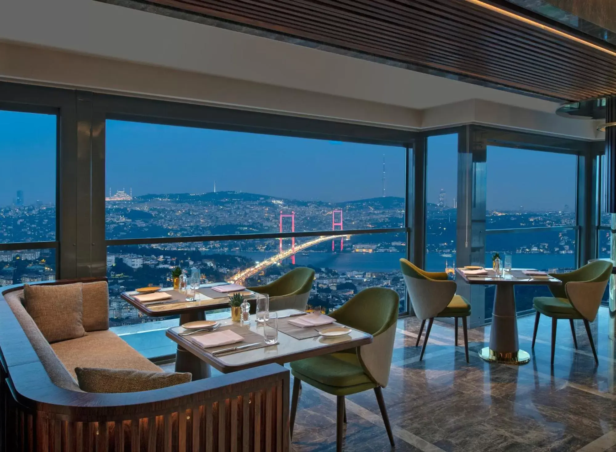 Restaurant/places to eat in Mövenpick Hotel Istanbul Bosphorus