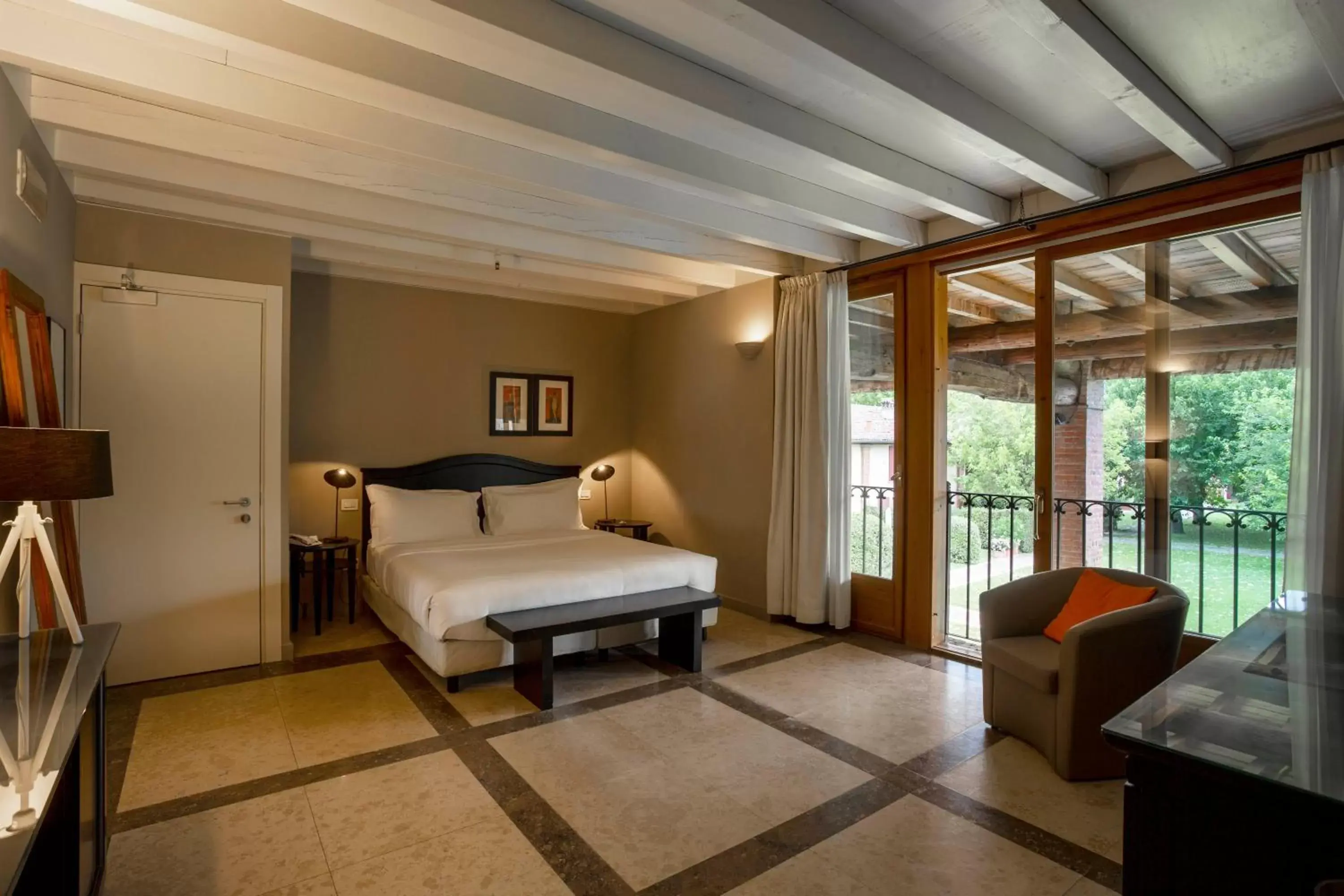 Photo of the whole room, Bed in Santellone Resort