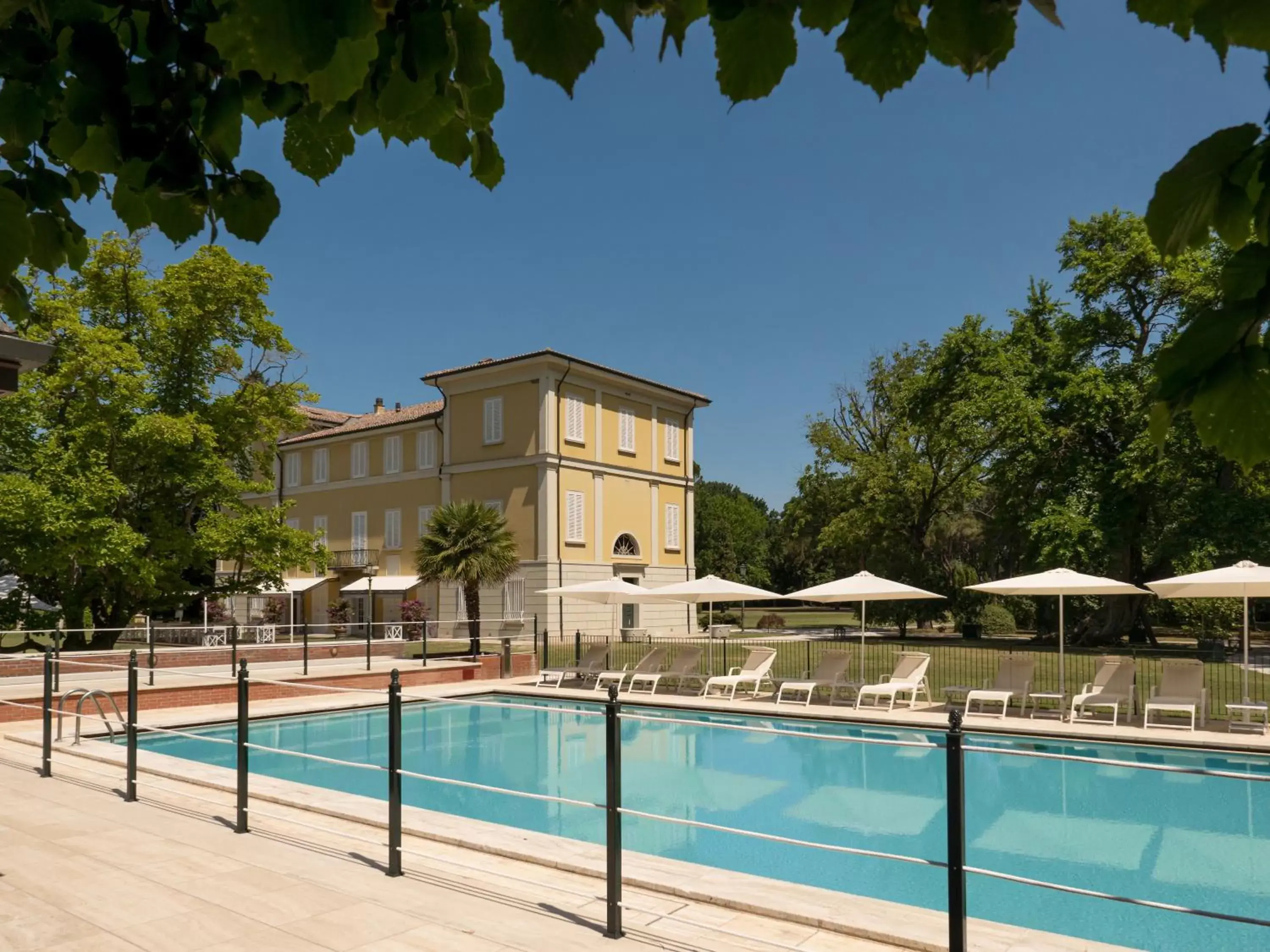 Swimming Pool in Villa Abbondanzi Resort