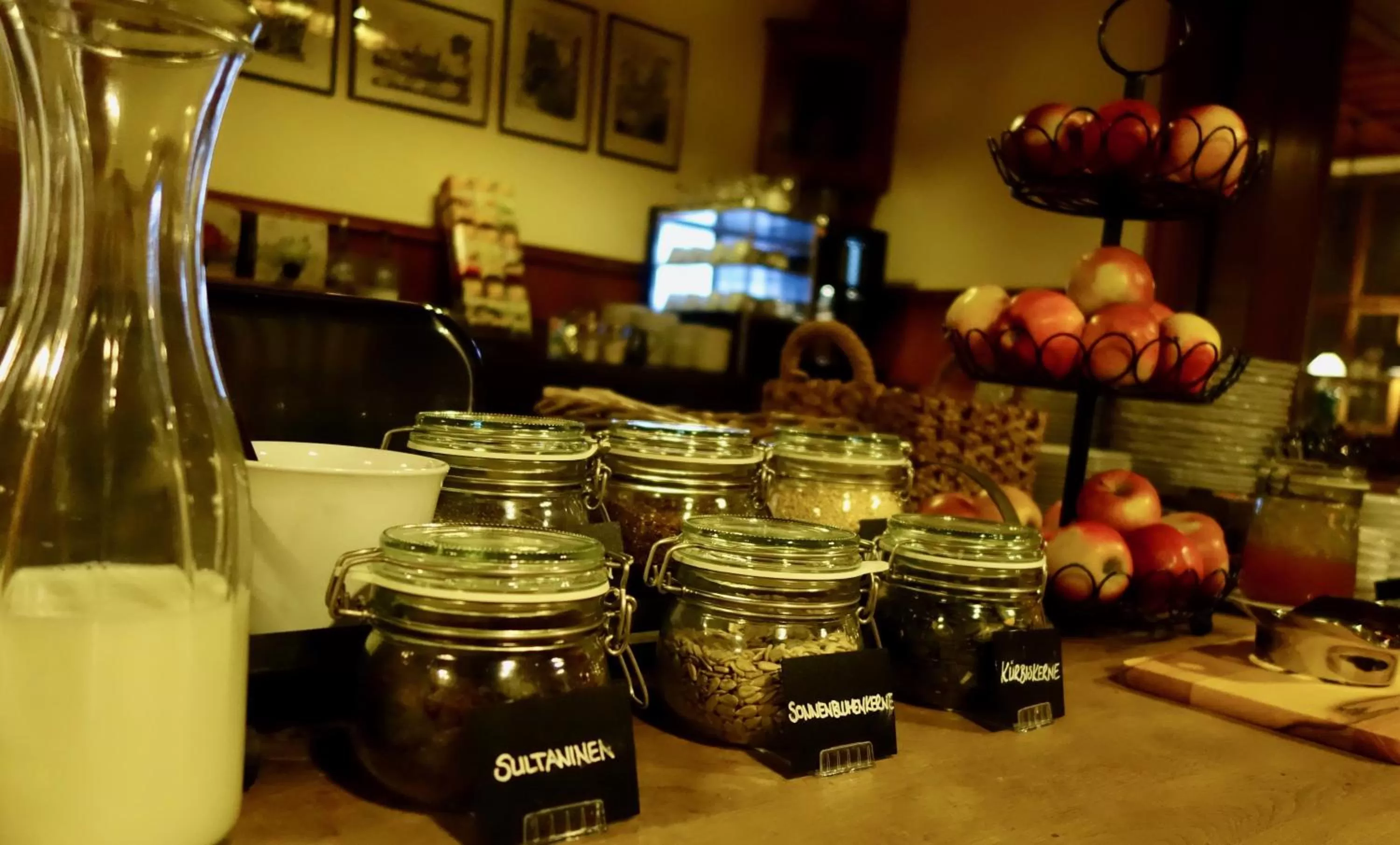 Buffet breakfast in Hotel Deutsches Haus