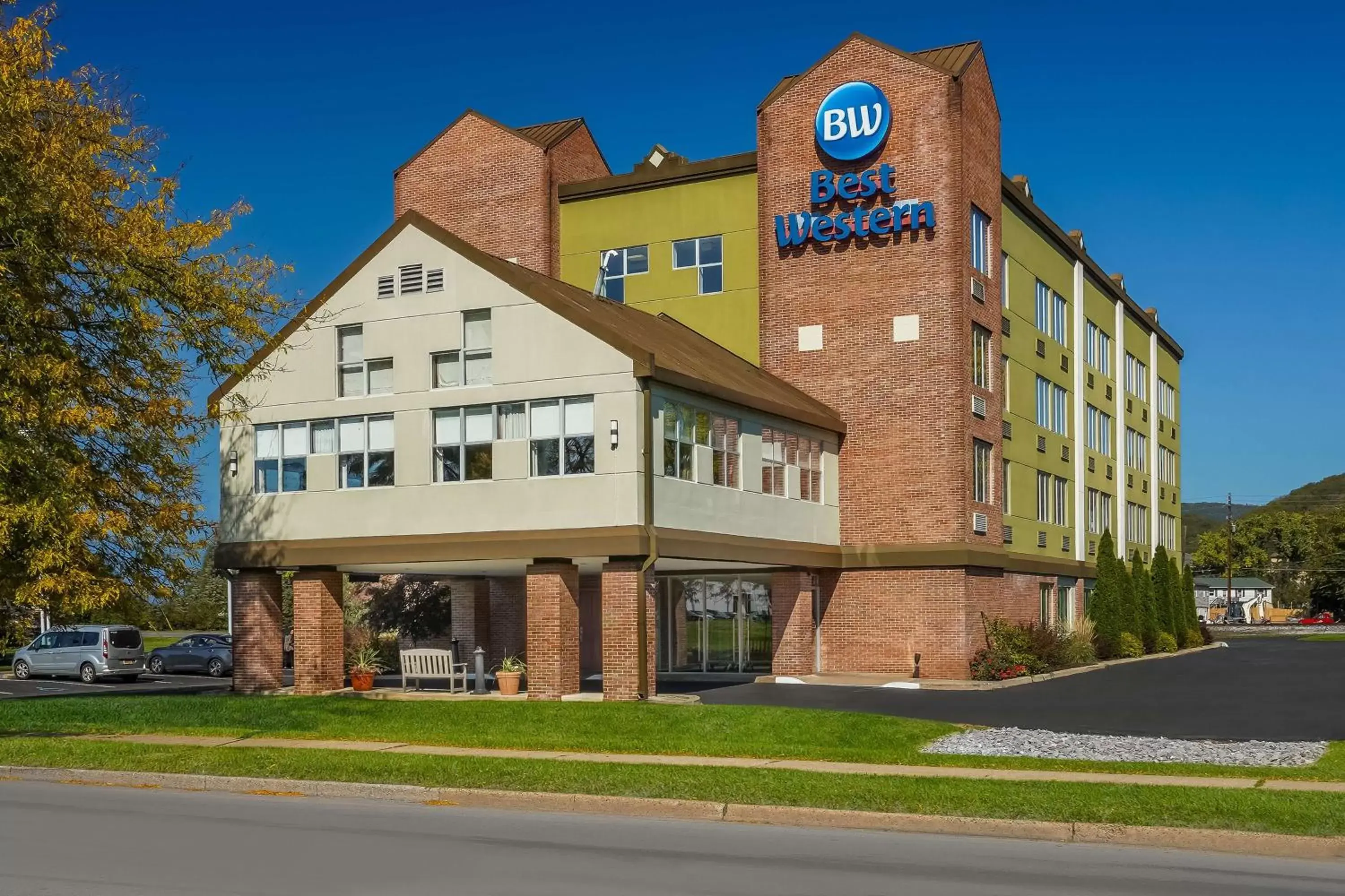 Property Building in Best Western Lock Haven