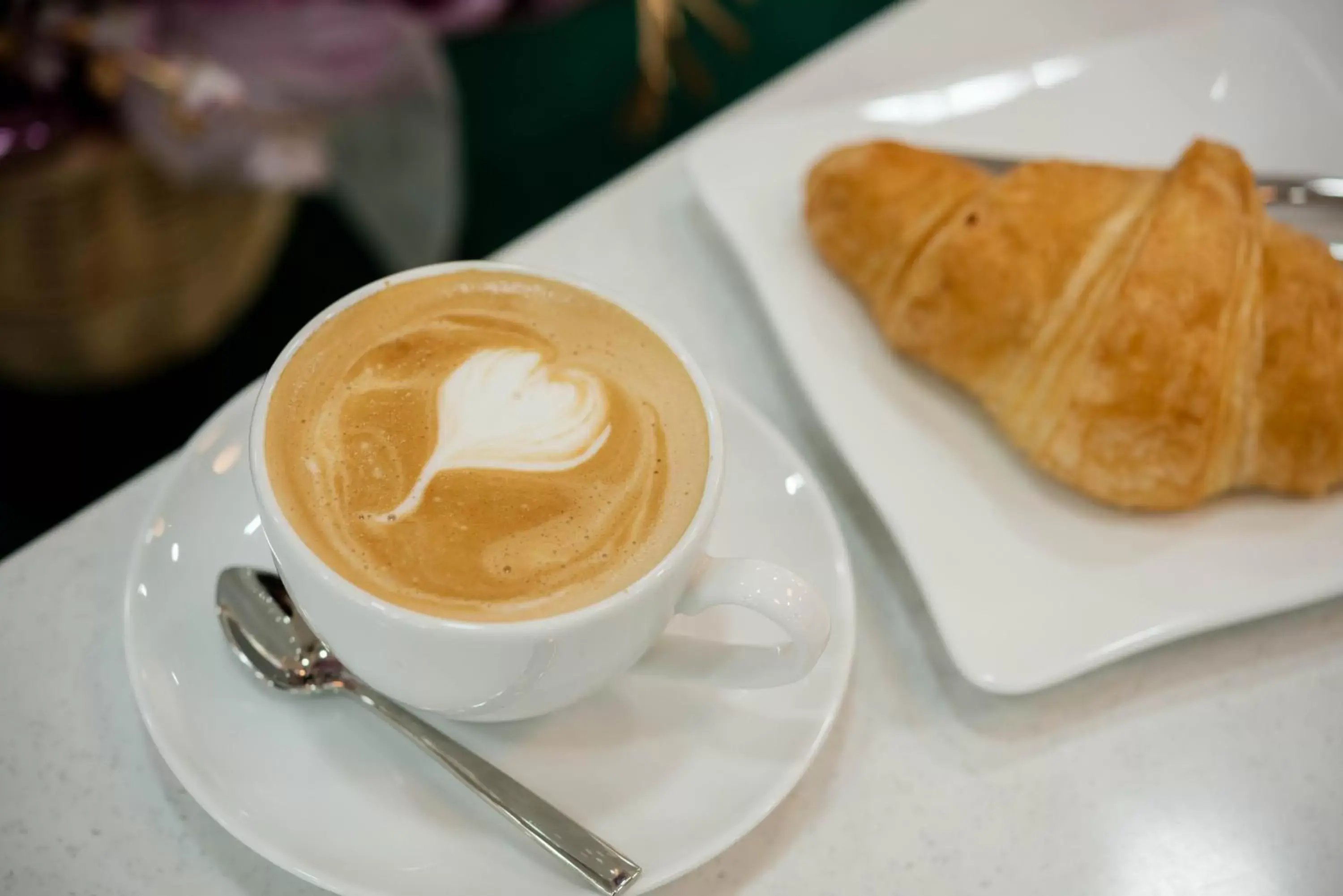 Restaurant/places to eat in SOHO Residence Restaurant/places to eat in SOHO Residence