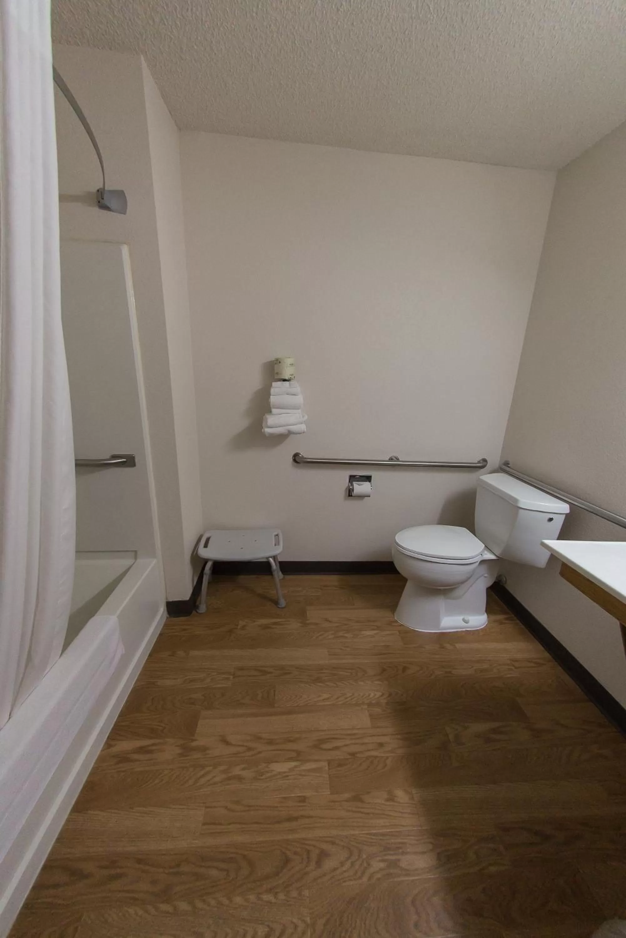 Shower in Super 8 by Wyndham Williams Lake BC