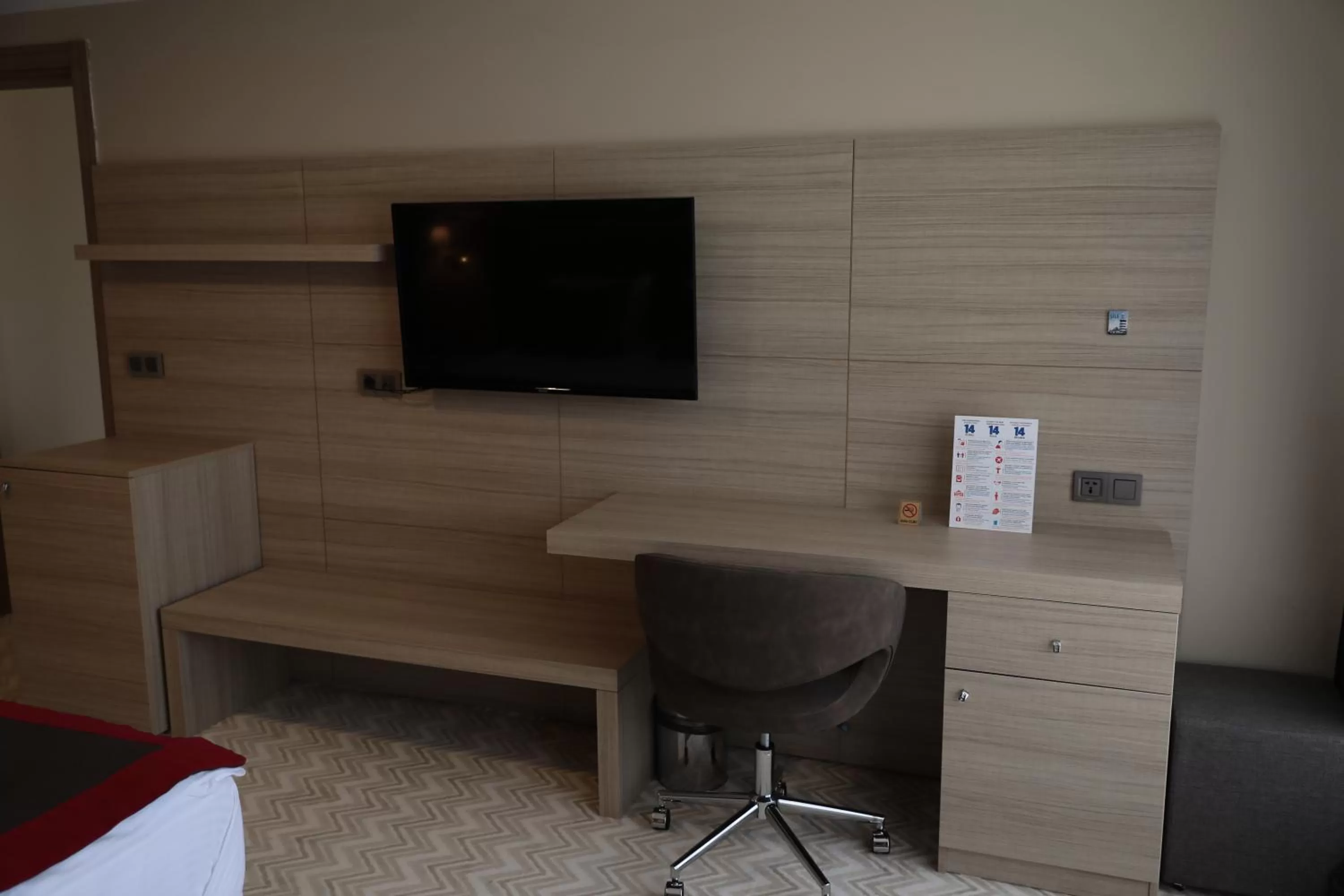 TV and multimedia, Bed in Ramada by Wyndham Istanbul Sile