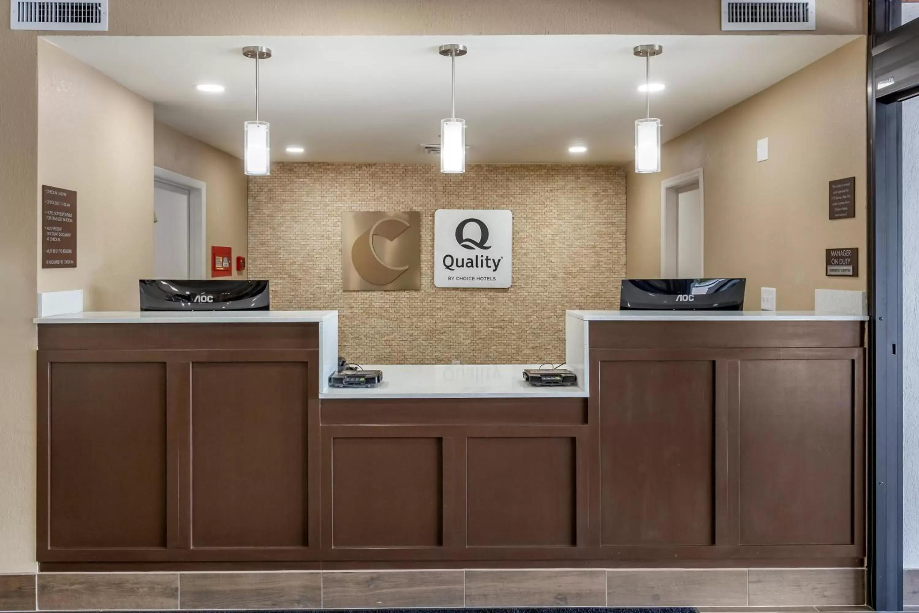 Lobby or reception, Lobby/Reception in Comfort Inn & Suites Spring Lake - Fayetteville Near Fort Liberty