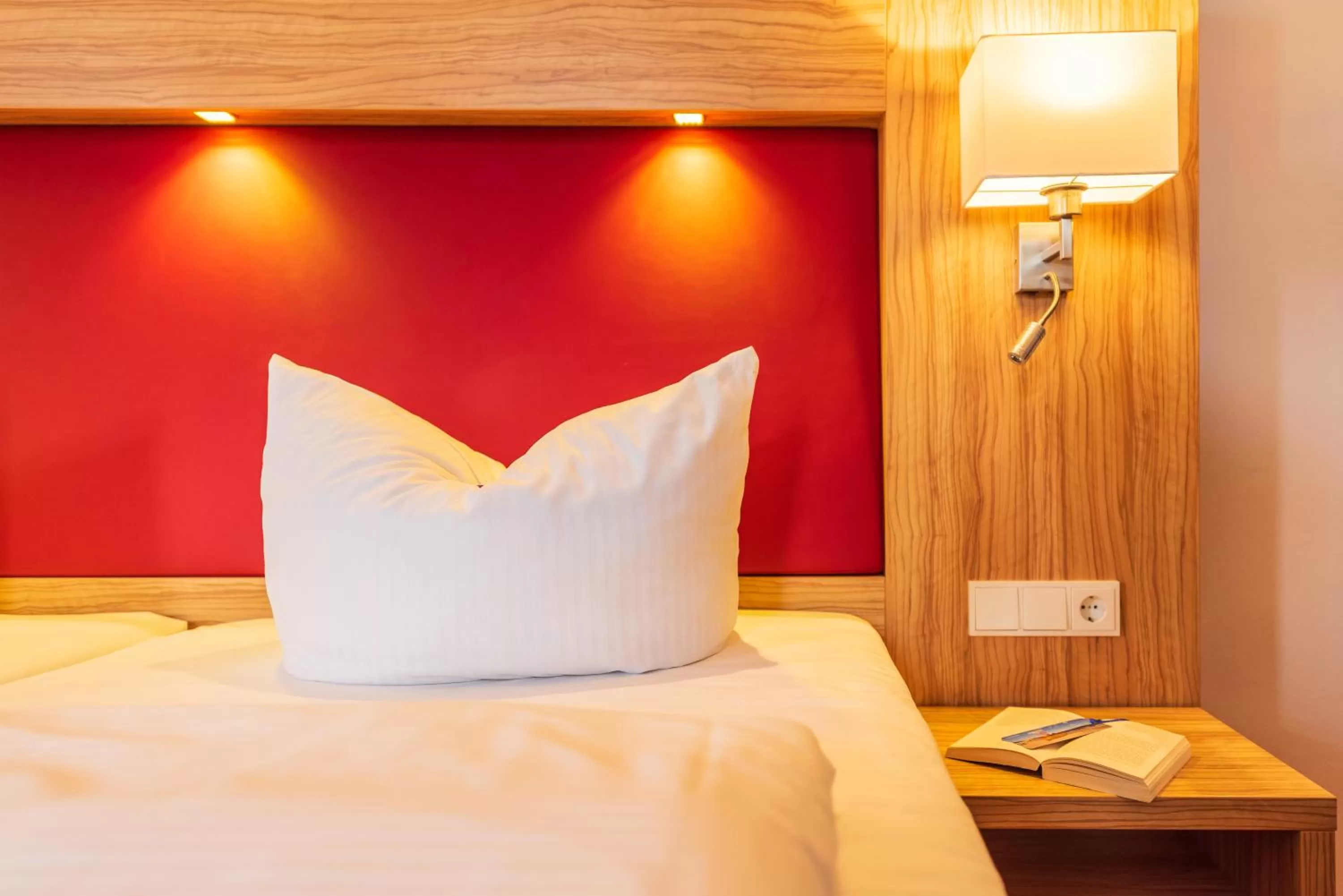 Decorative detail, Bed in Strandhotel zur Promenade