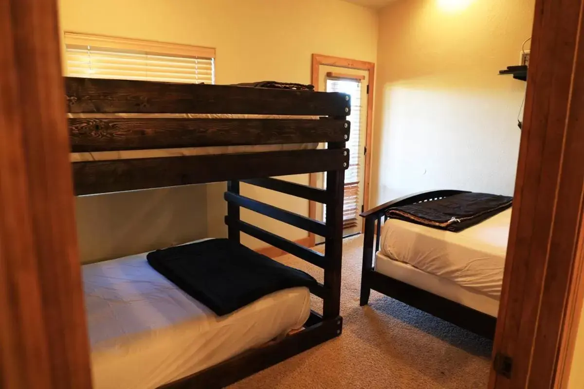 Bunk Bed in Zion Ponderosa Ranch Resort