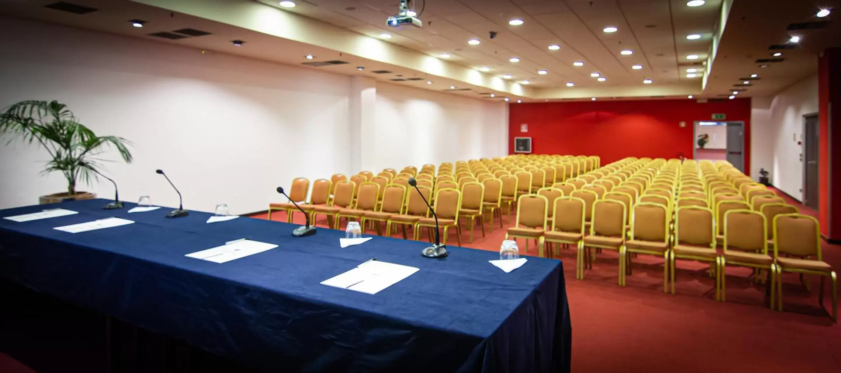 Meeting/conference room in Tuscany Inn