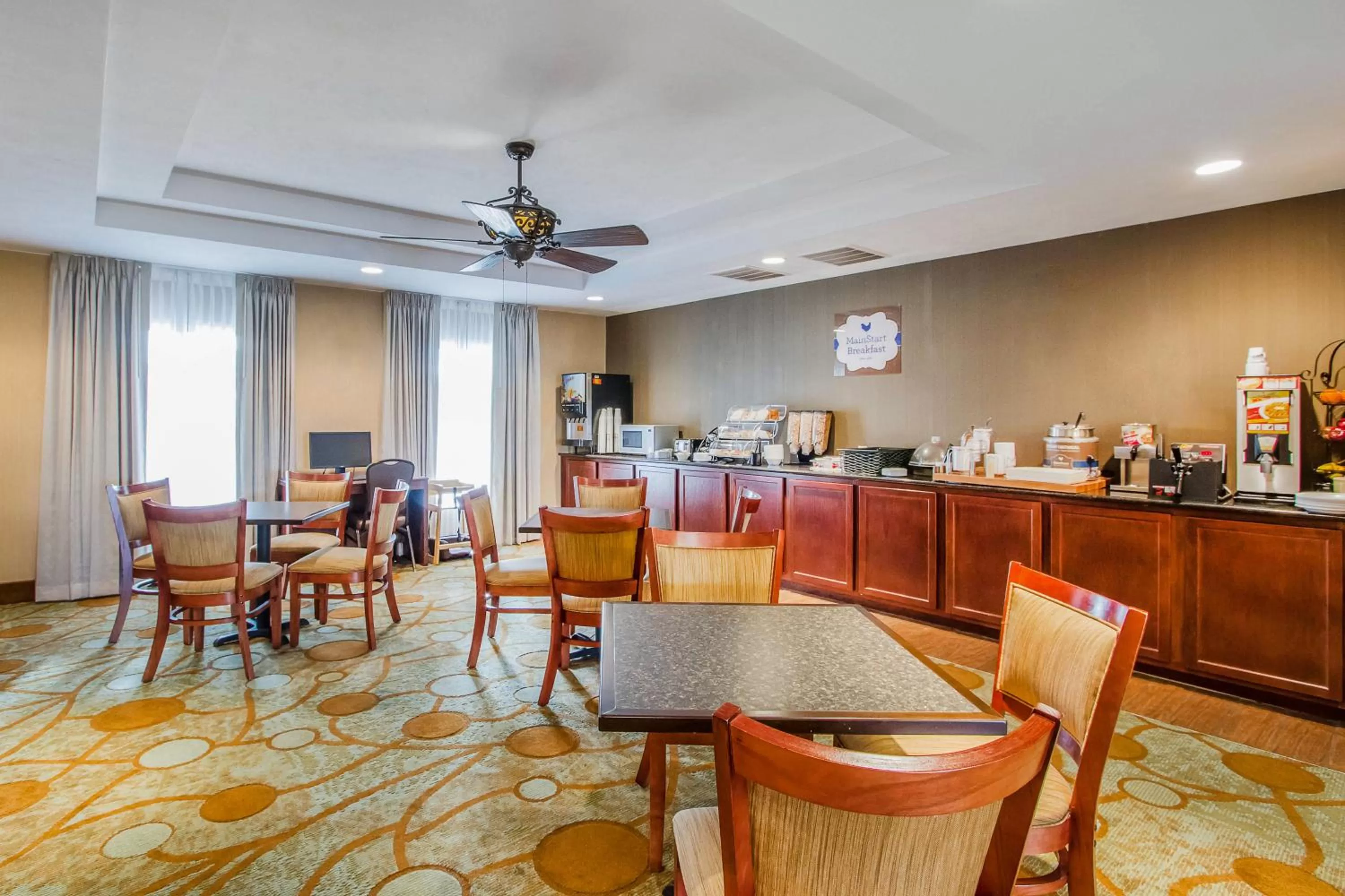 Continental breakfast in MainStay Suites Grand Island