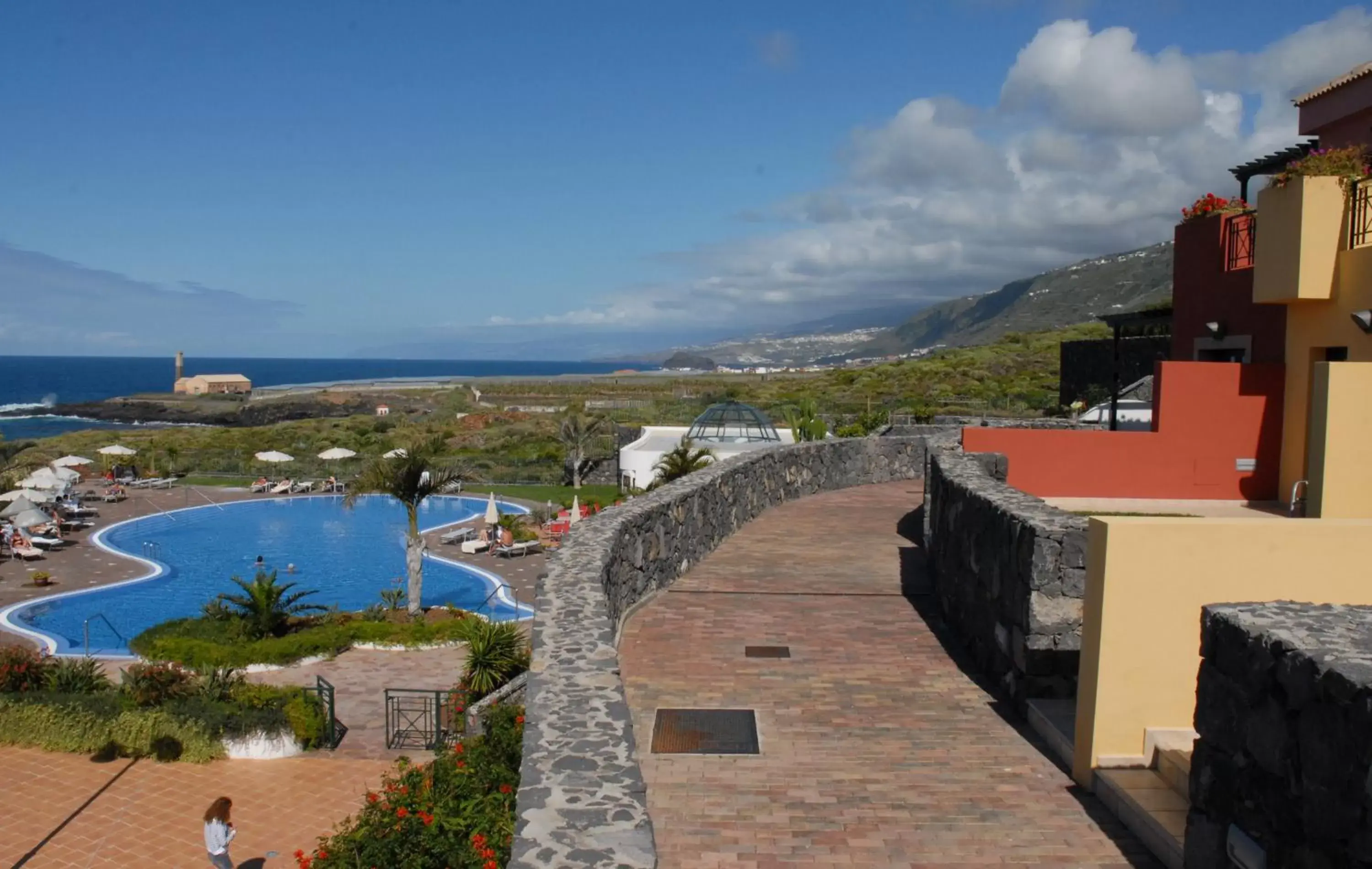 Garden in Luz Del Mar